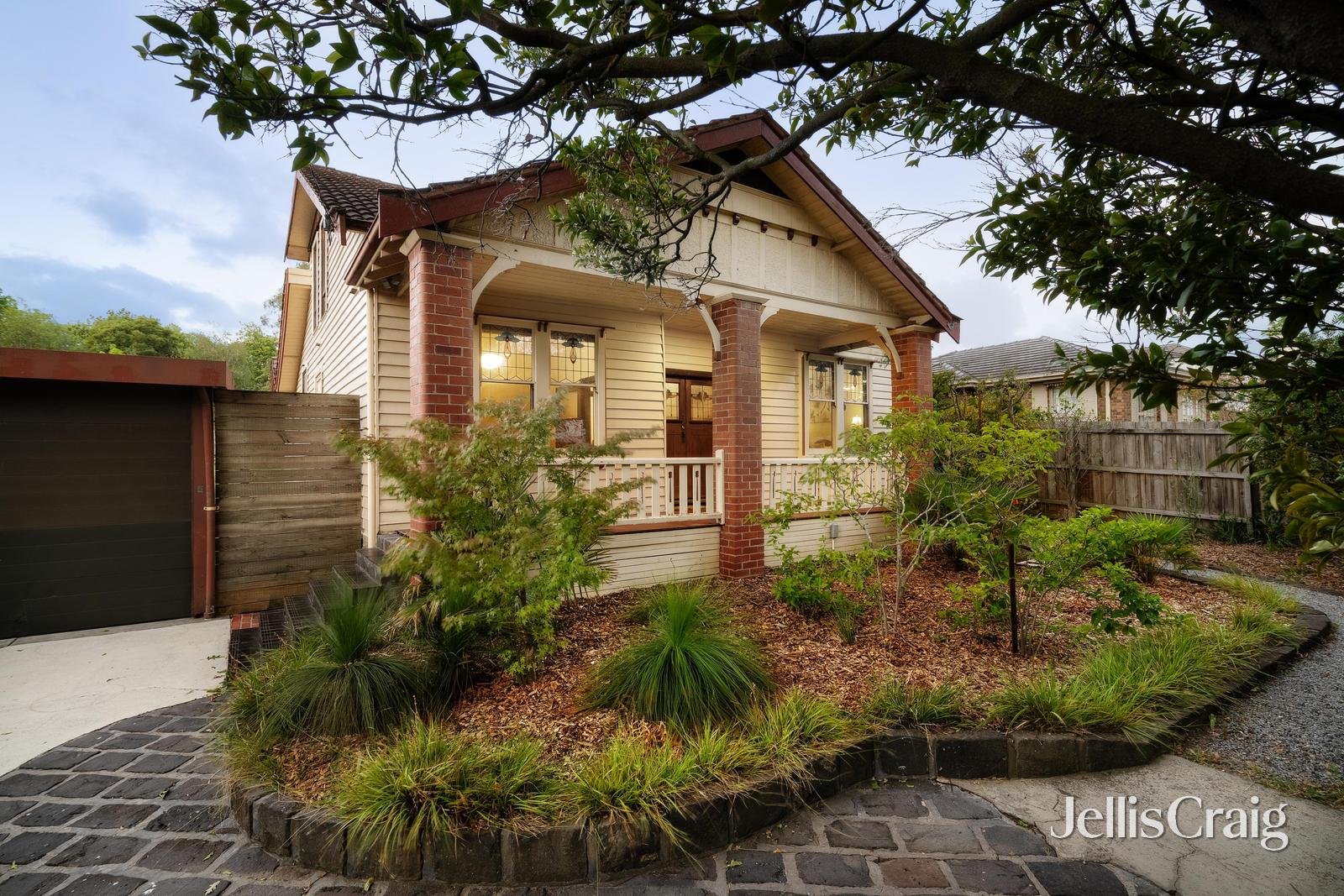 101 Croydon Road, Surrey&nbsp;Hills image 1