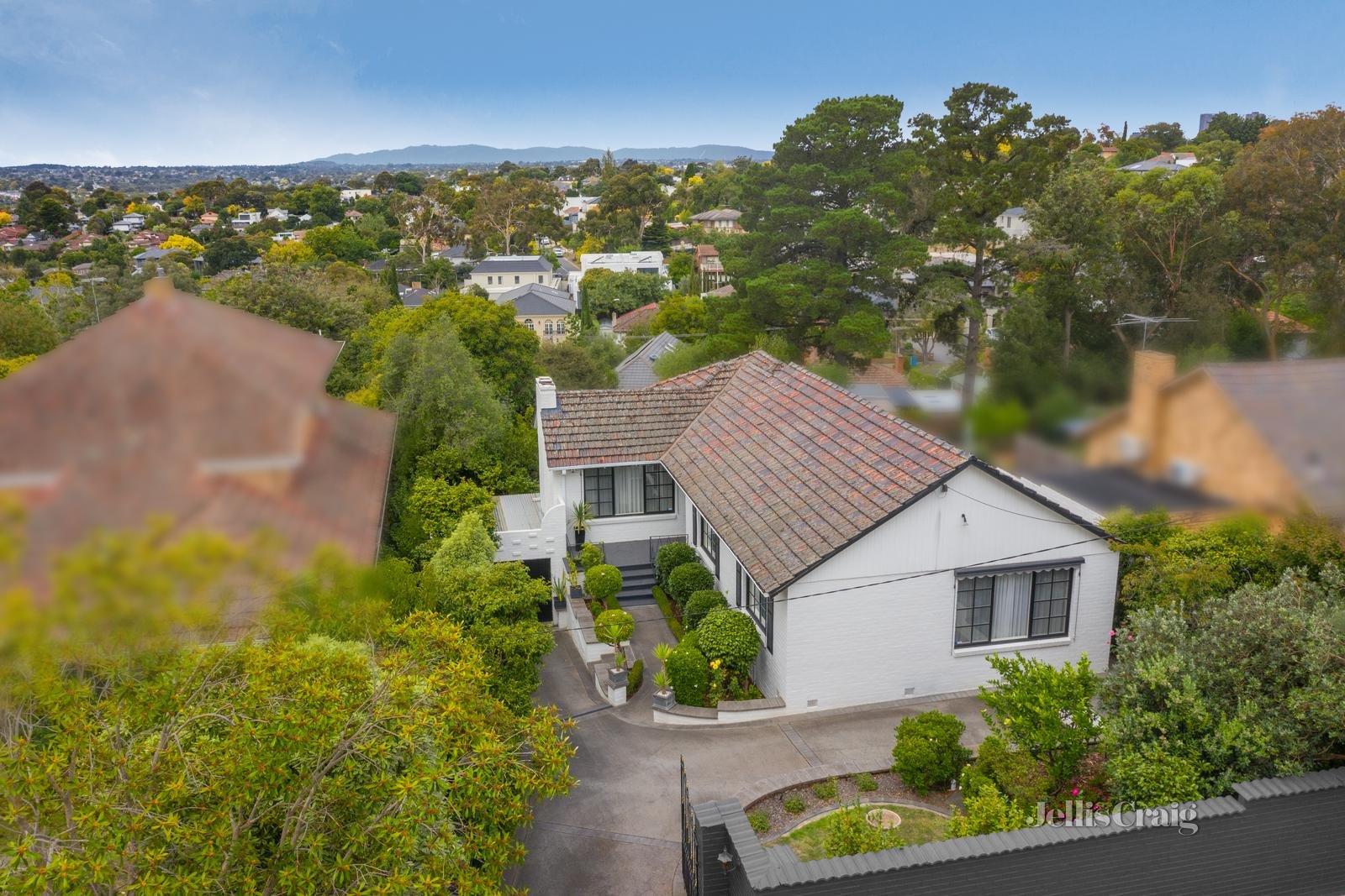 101 Greythorn Road, Balwyn North image 2