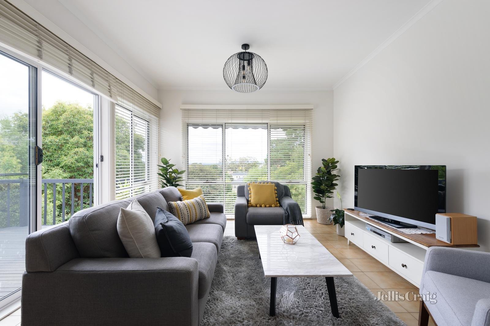 101 Greythorn Road, Balwyn North image 5