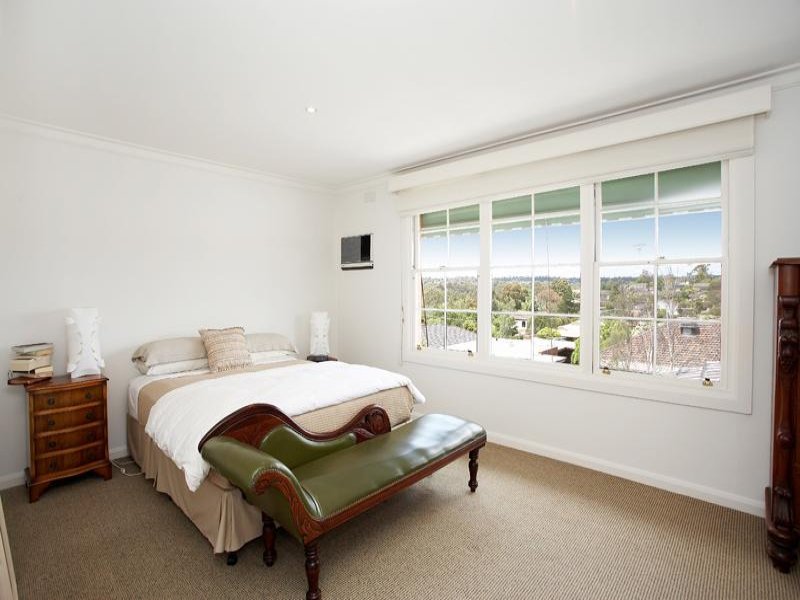 101 Hill Road, Balwyn North image 5