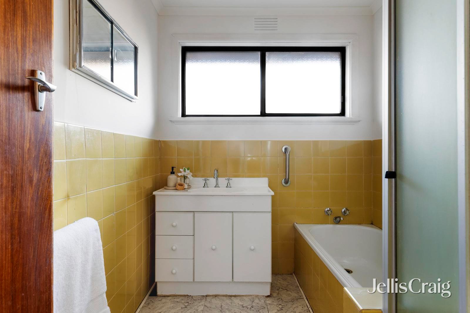 101 Nell Street, Greensborough image 10