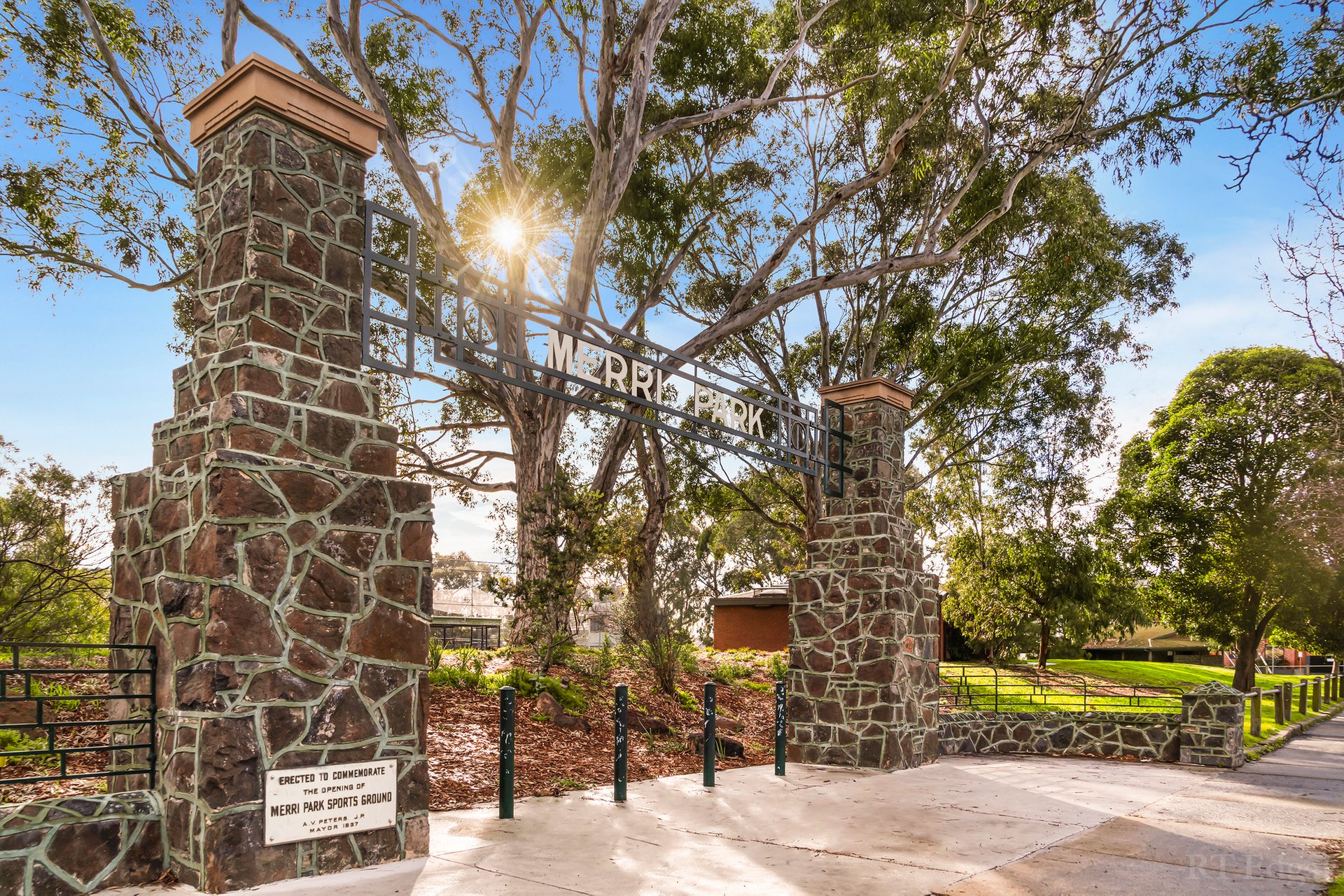 Property Gallery Thumbnail 14