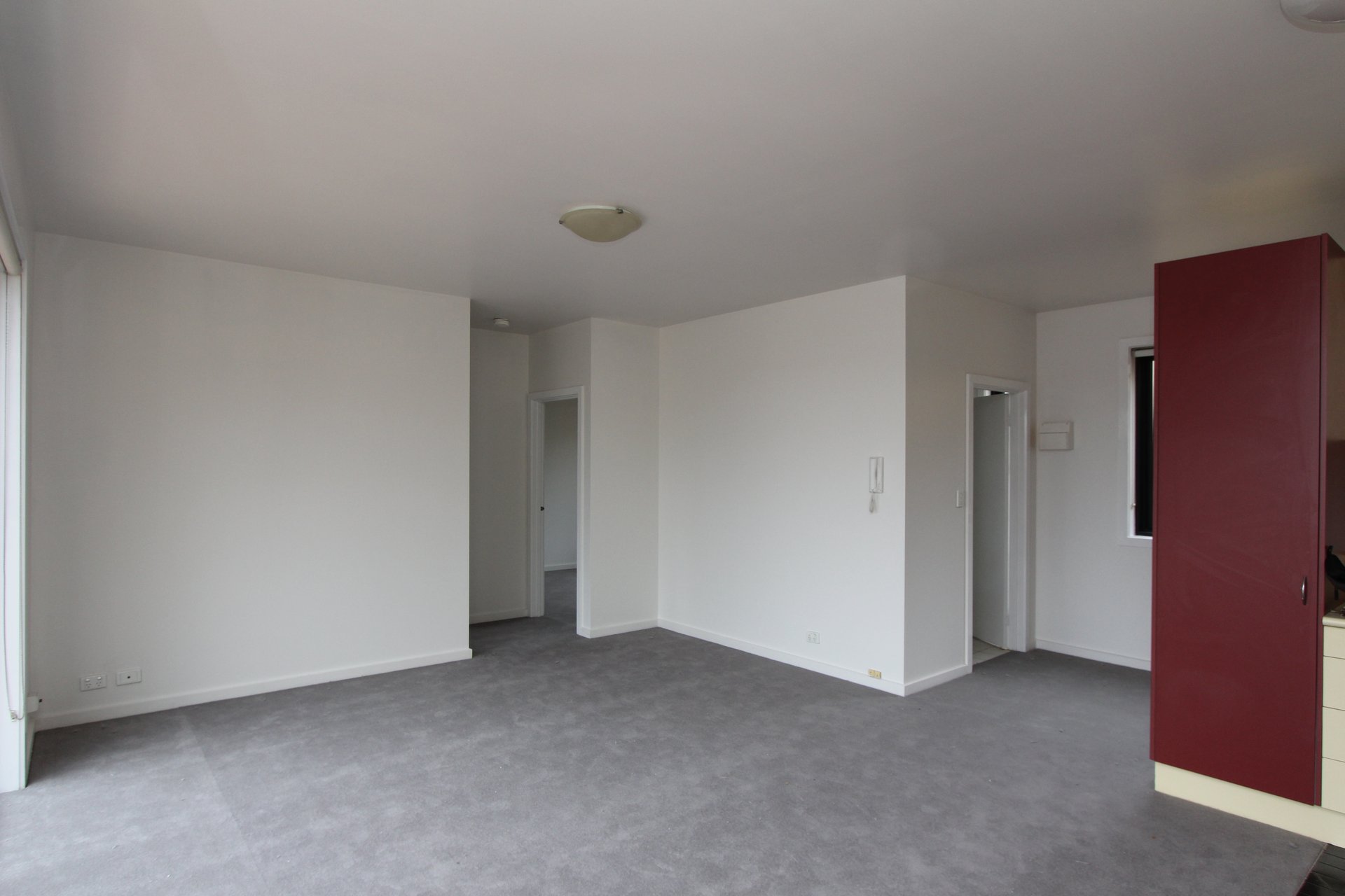 Property Gallery Thumbnail 3