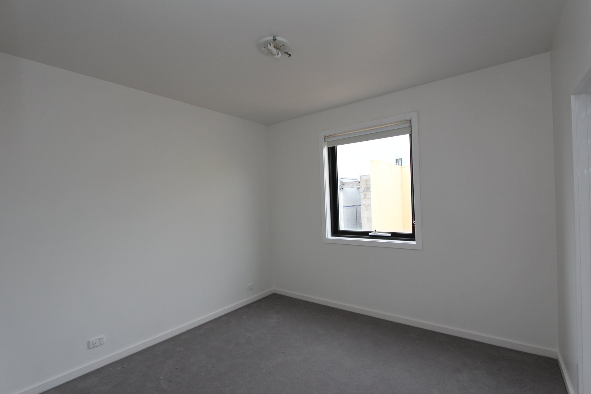 Property Gallery Thumbnail 4