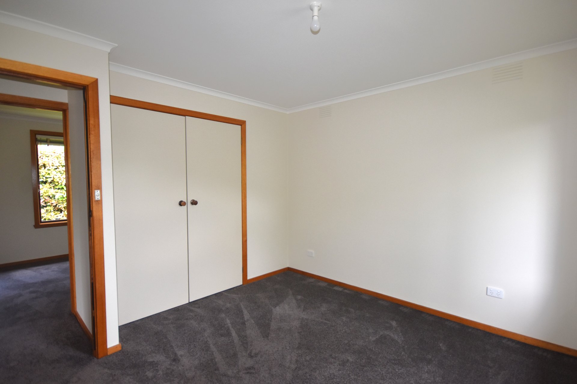 10/104 Sherlock Road, Mooroolbark image 6