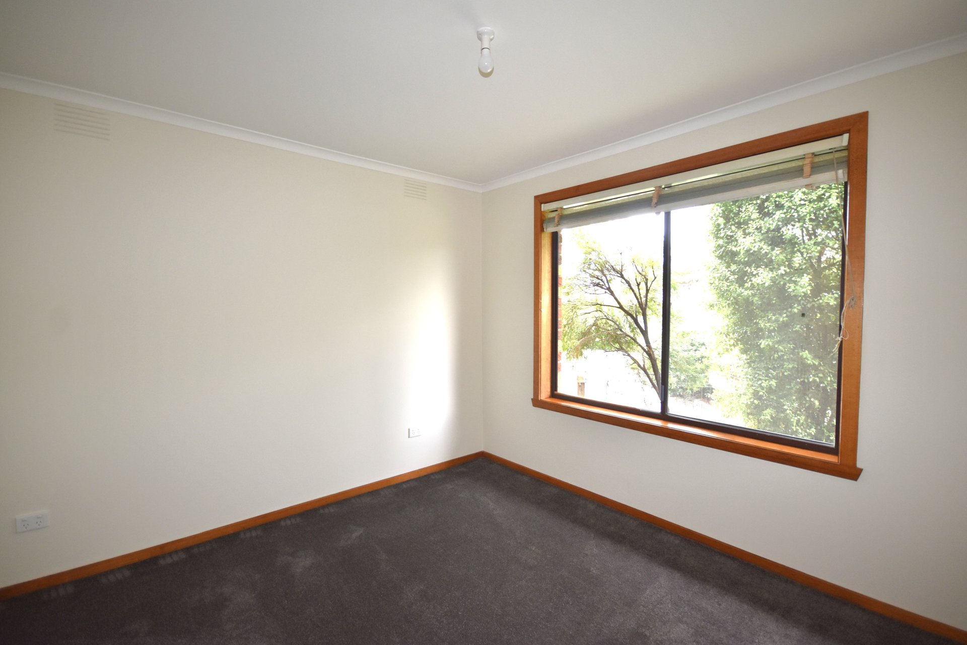 10/104 Sherlock Road, Mooroolbark image 5