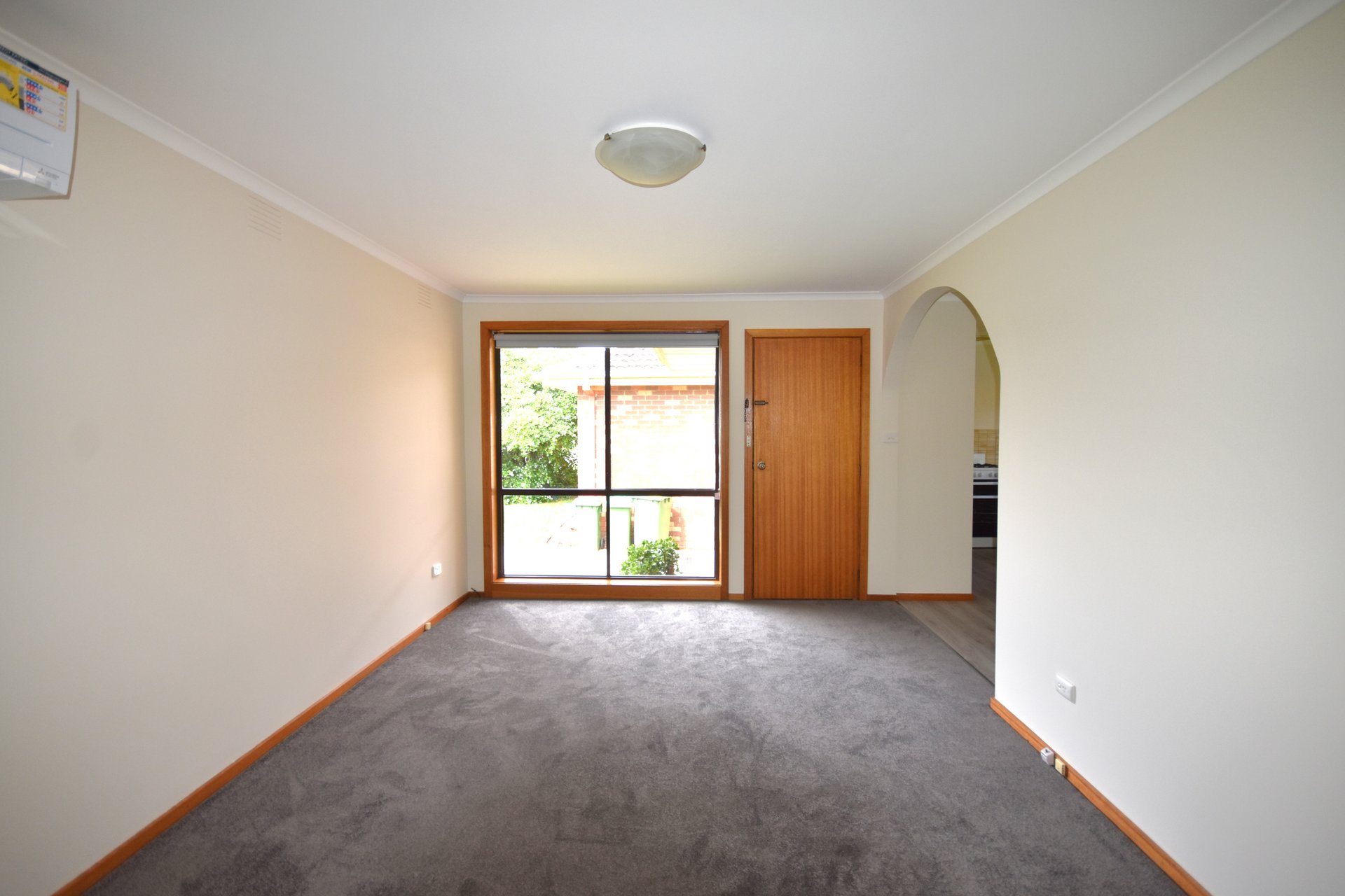 10/104 Sherlock Road, Mooroolbark image 2