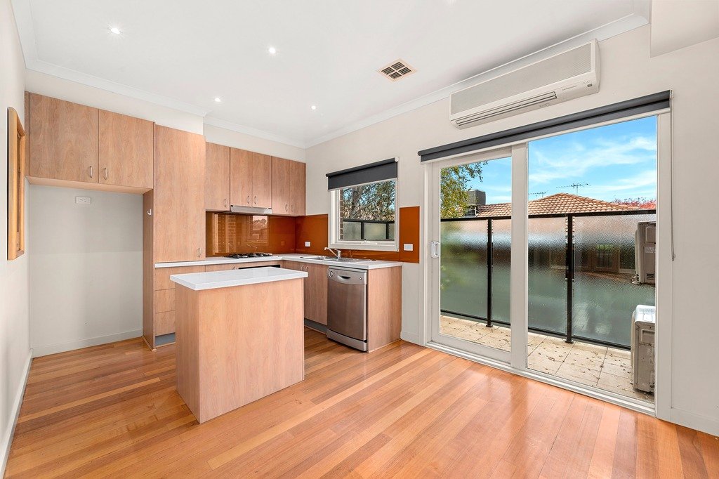 10/1082-1086 Whitehorse Road, Box&nbsp;Hill image 3