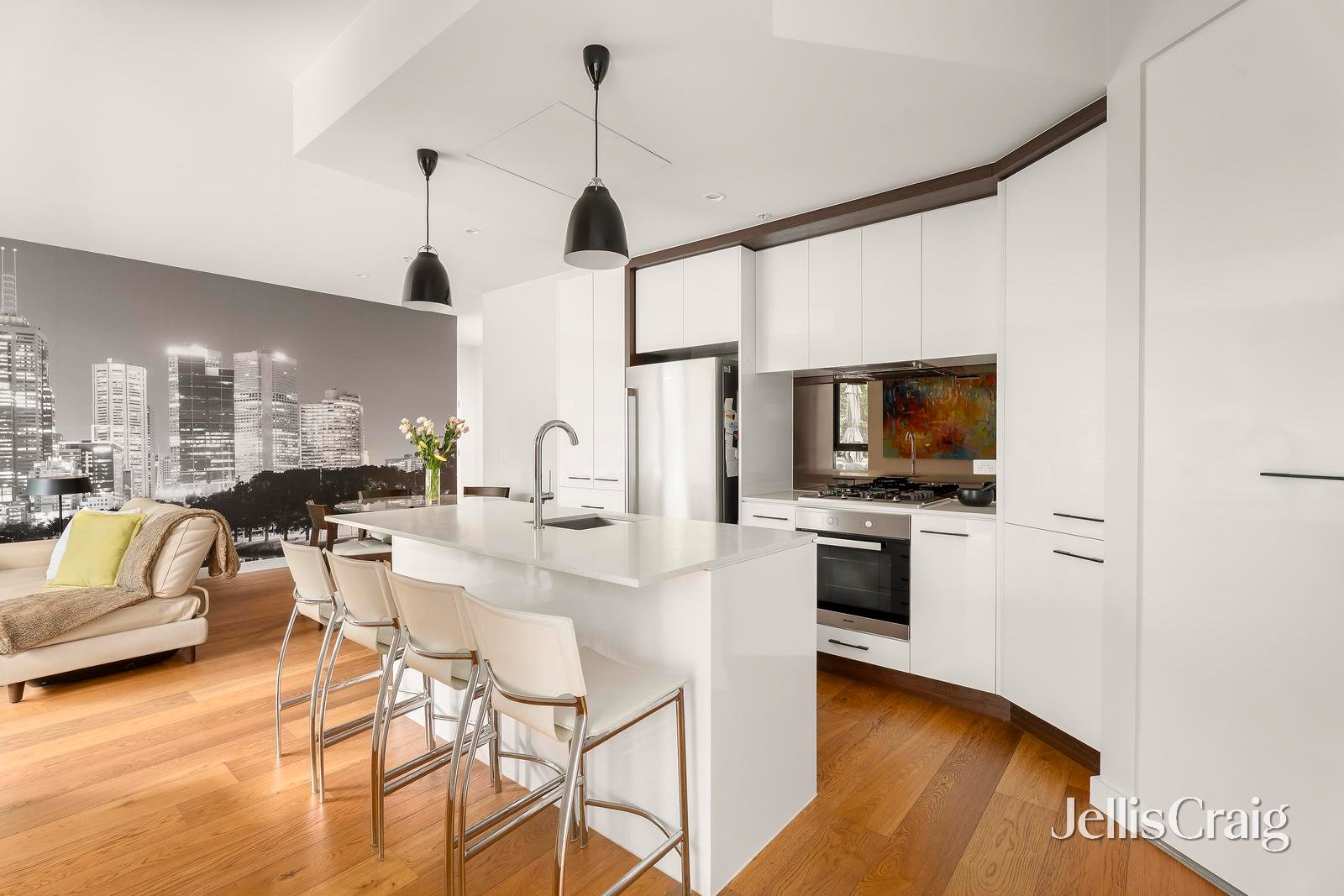 10/11 Glass Street, Essendon image 4