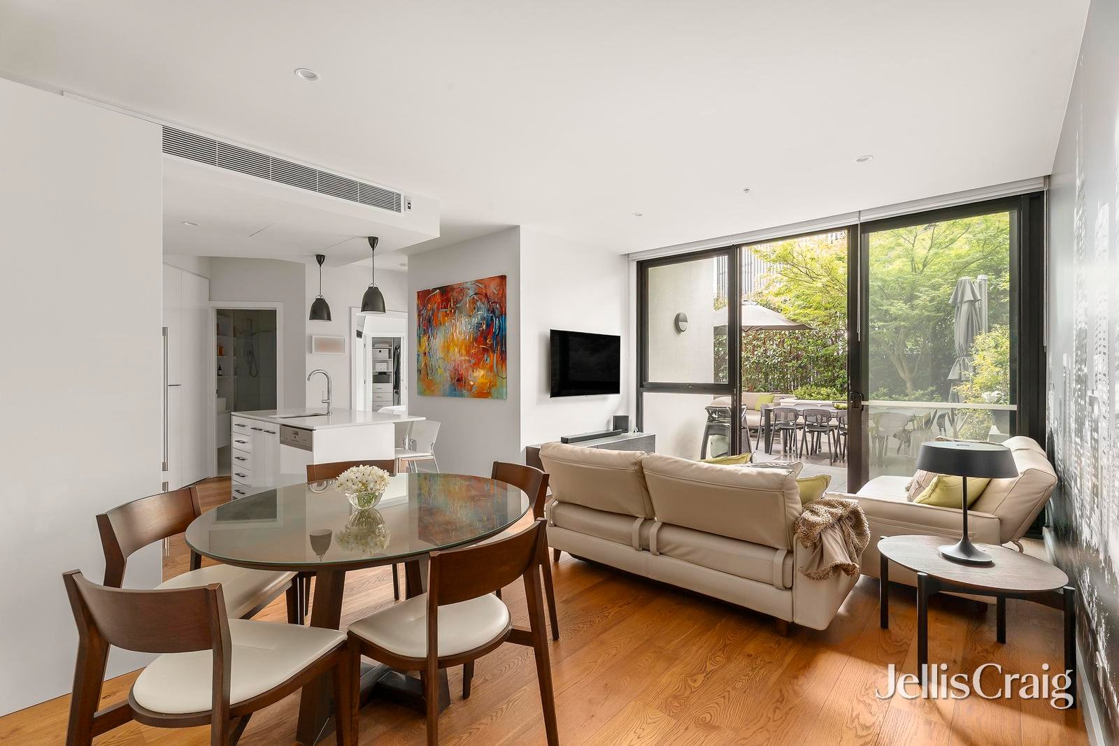 10/11 Glass Street, Essendon image 5