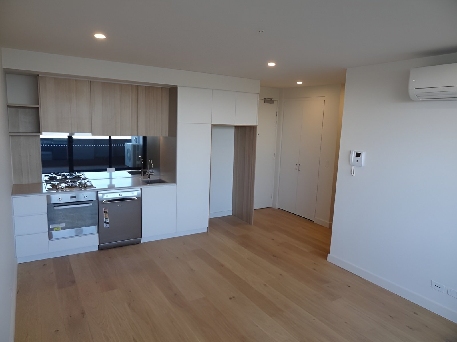 101/1 Langs Road, Ascot Vale image 3