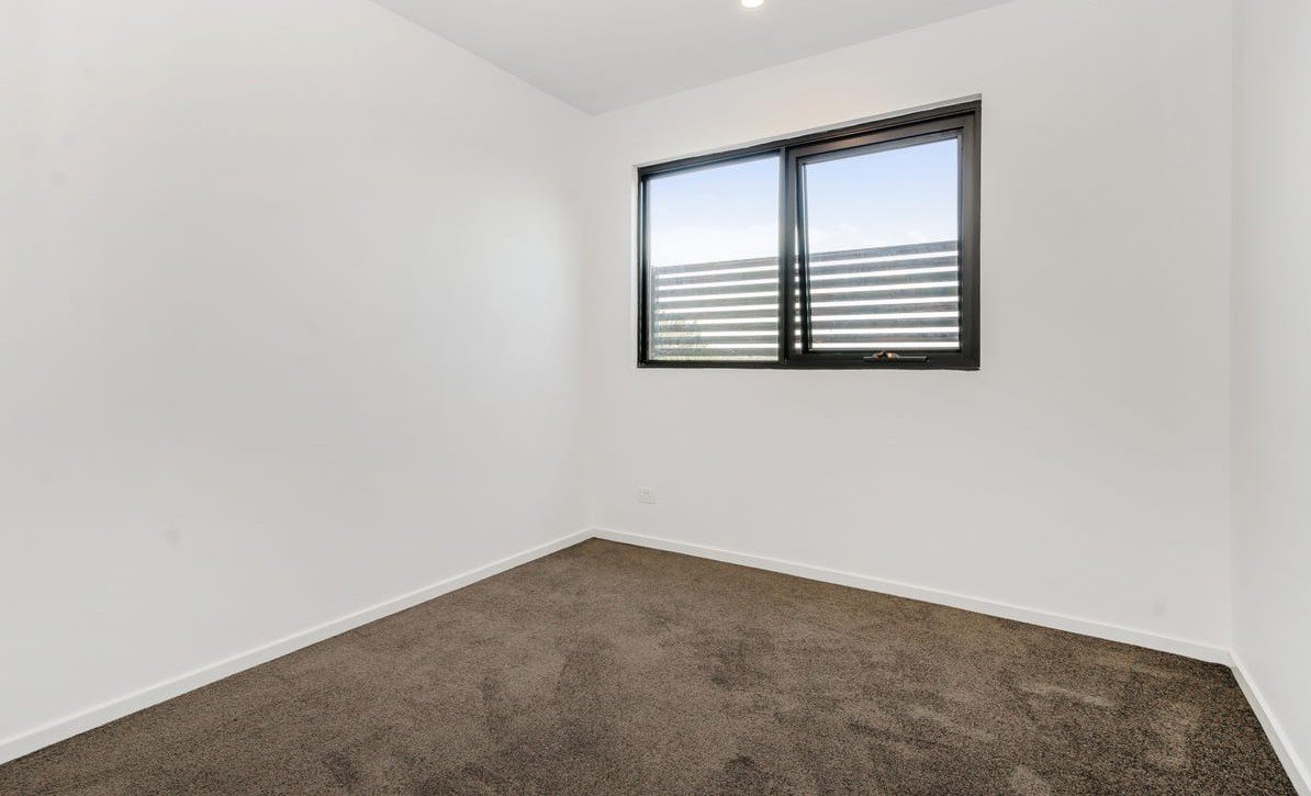 10/11 Tulip Crescent, Boronia image 3