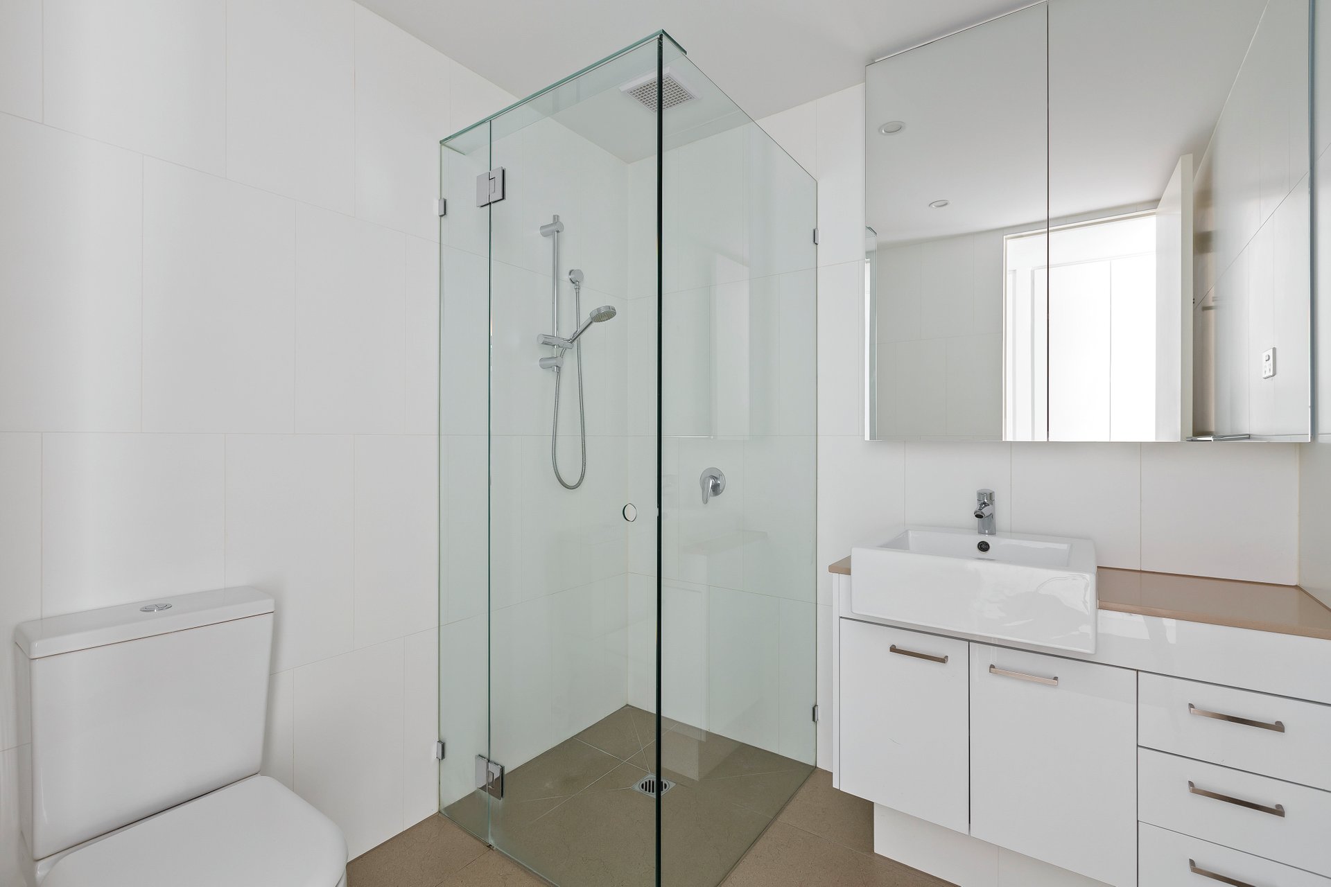 Property Gallery Thumbnail 9