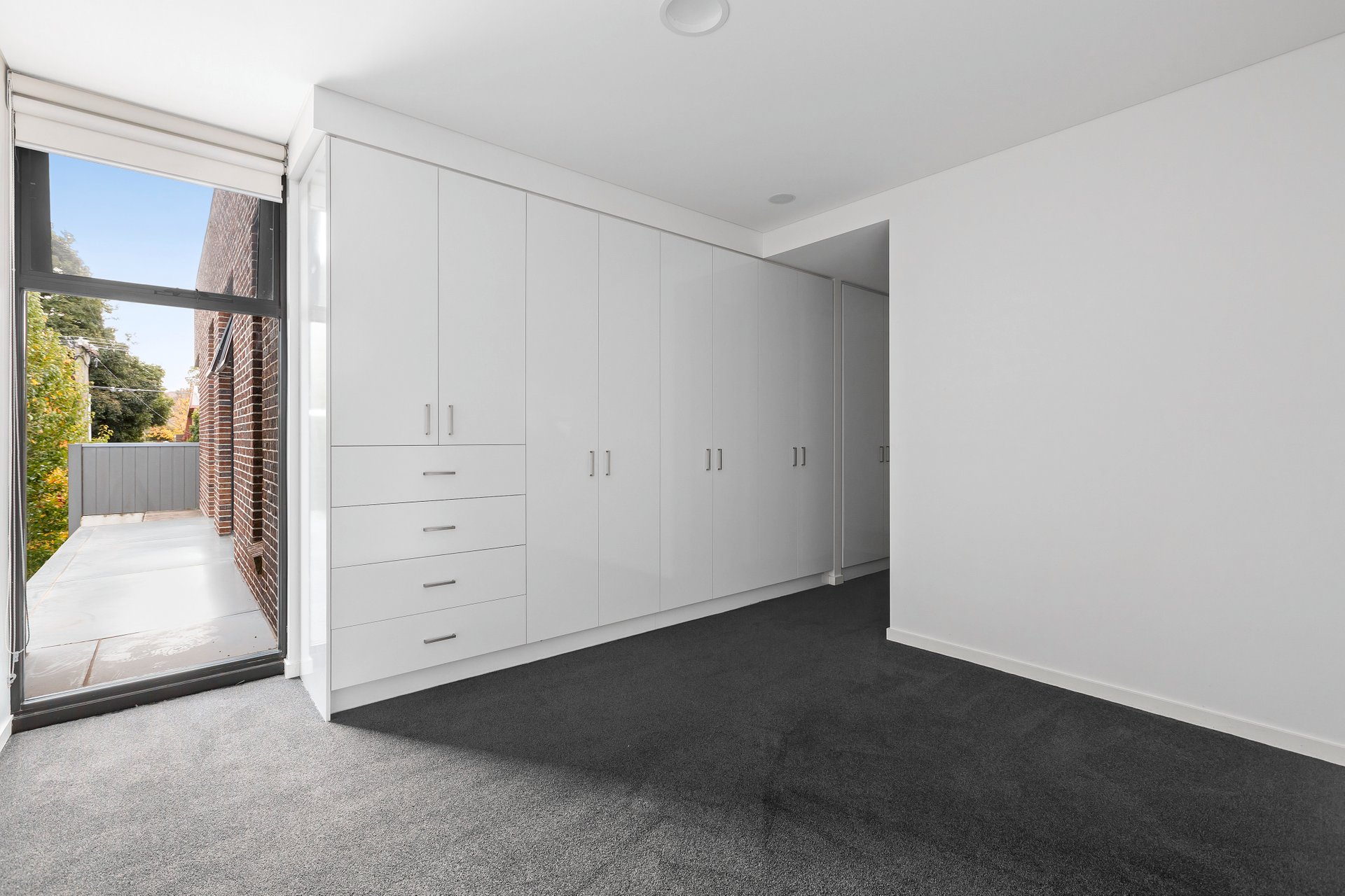Property Gallery Thumbnail 8