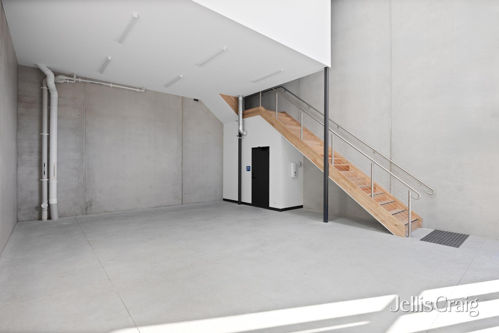 10&11/142 Hall Street, Spotswood image 2