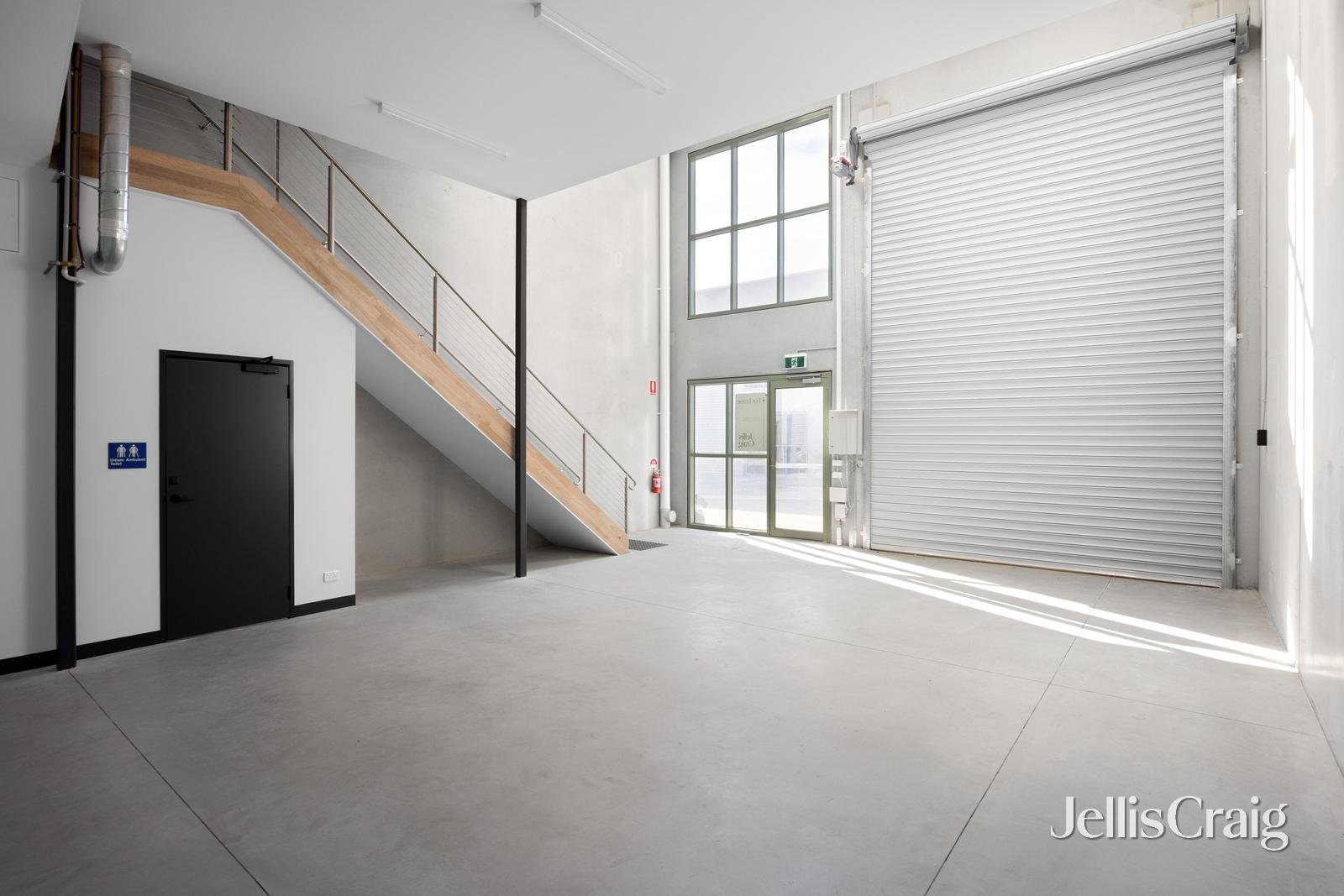 10&11/142 Hall Street, Spotswood image 5