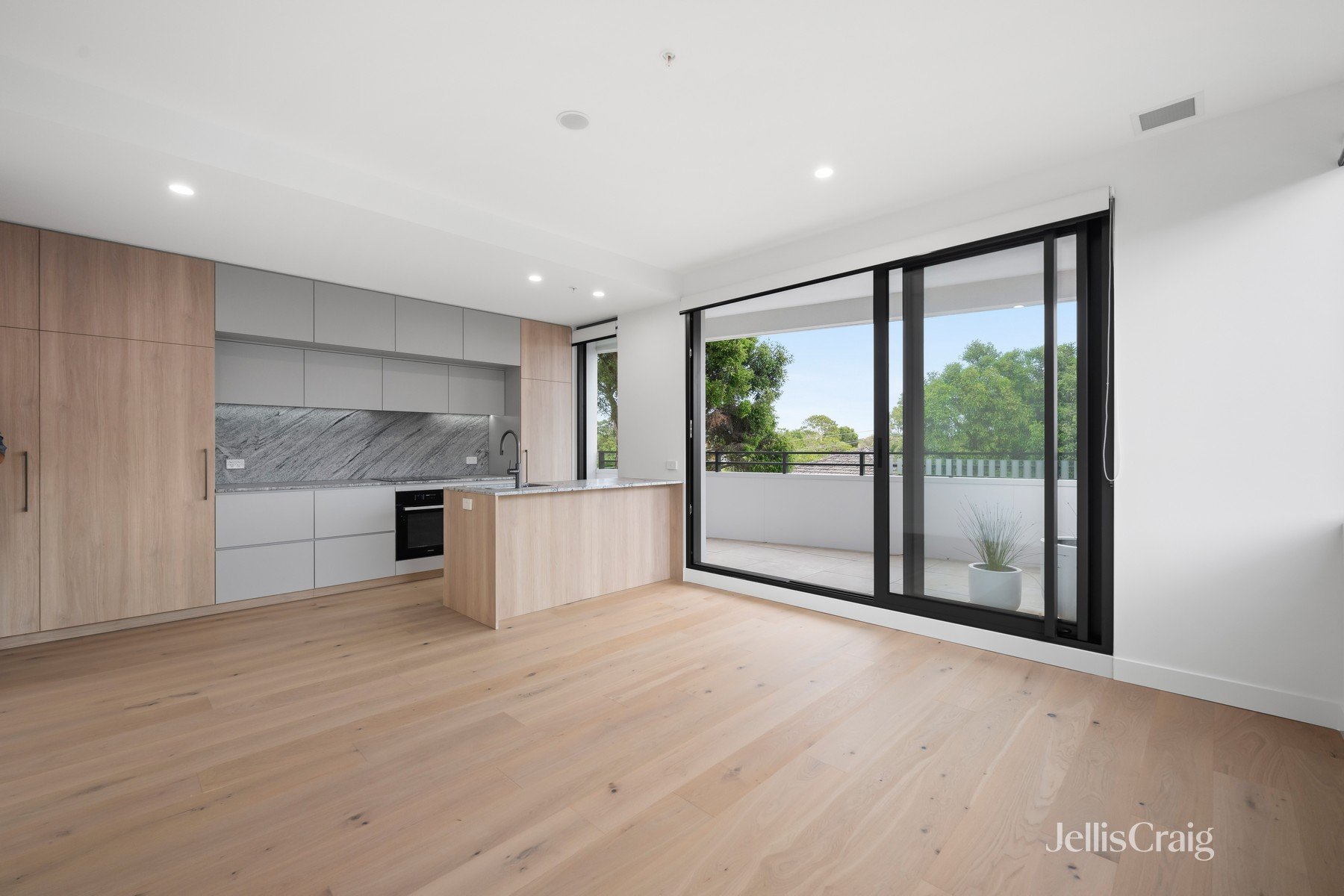 101/11A Keiller Street, Hampton&nbsp;East image 2