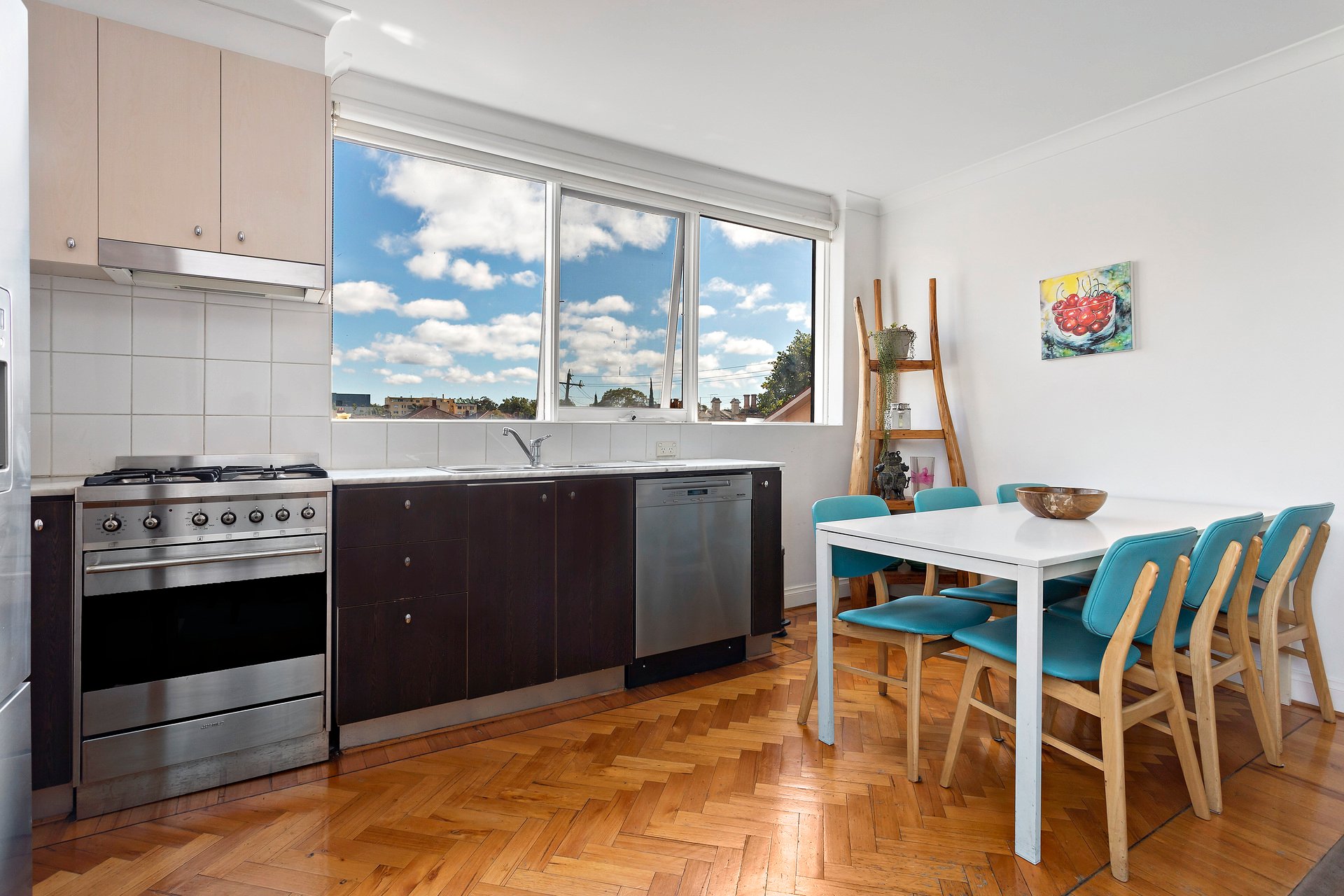 Property Gallery Thumbnail 6