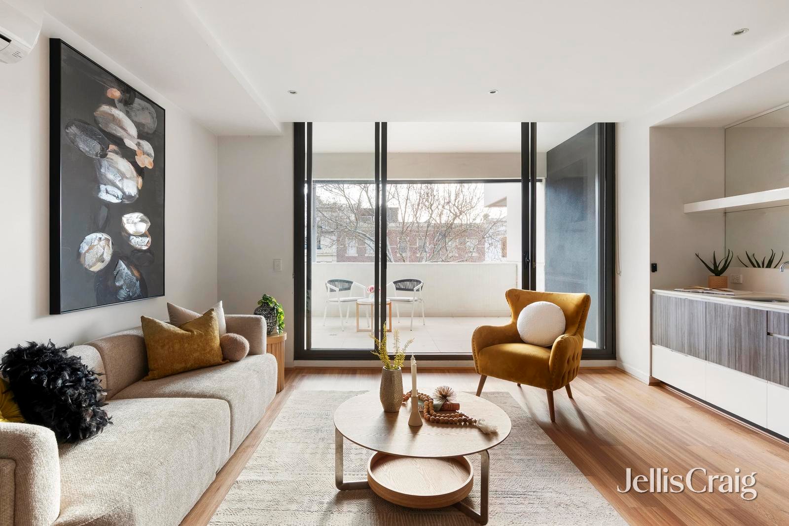 101/130 Errol Street, North Melbourne image 3