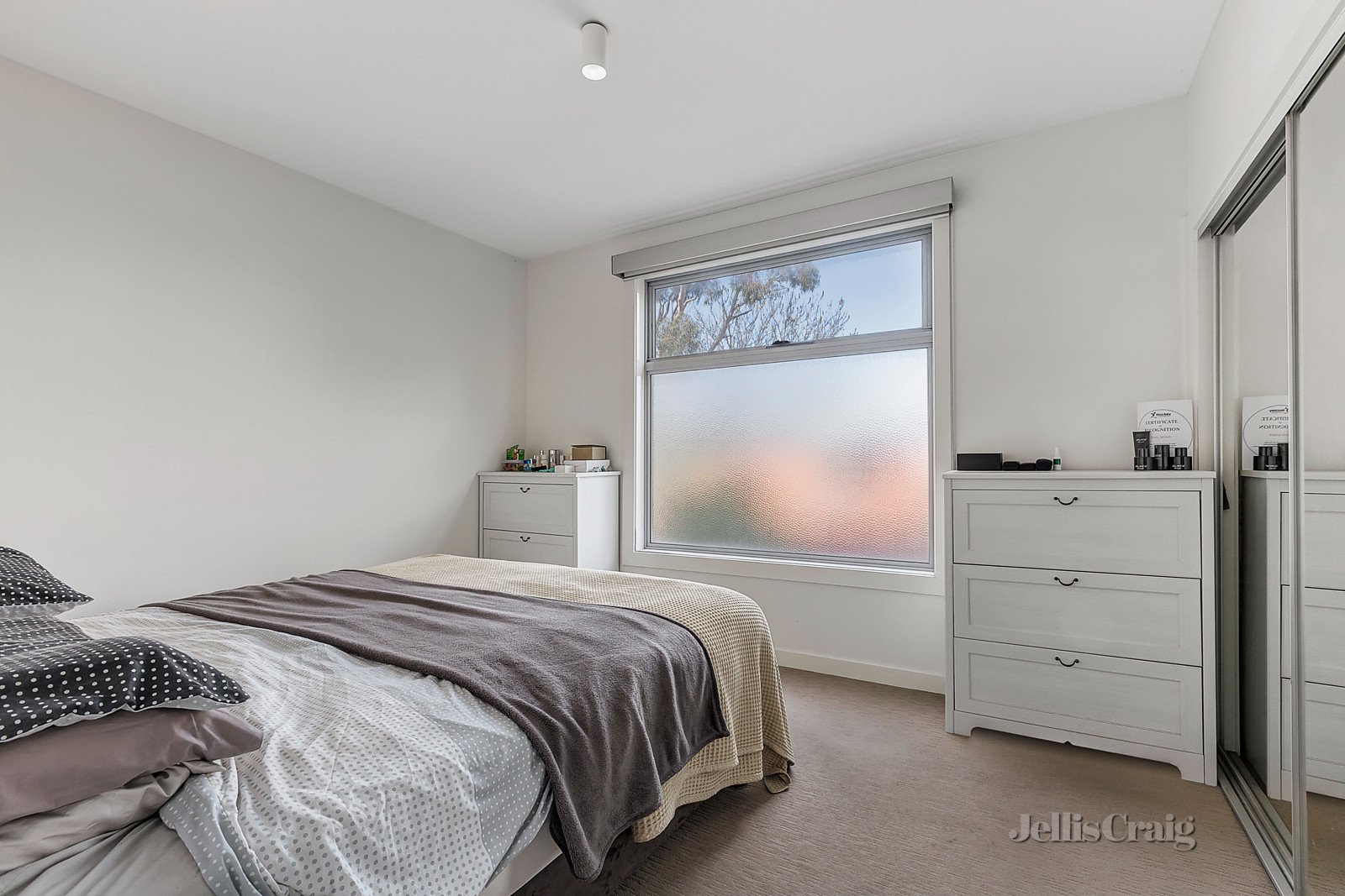 101/135 Lower Dandenong Road, Mentone image 3