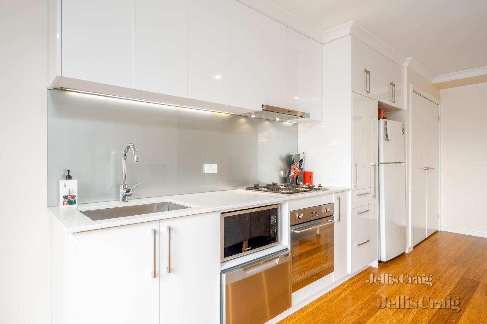 101/138 Darebin Road, Northcote image 3