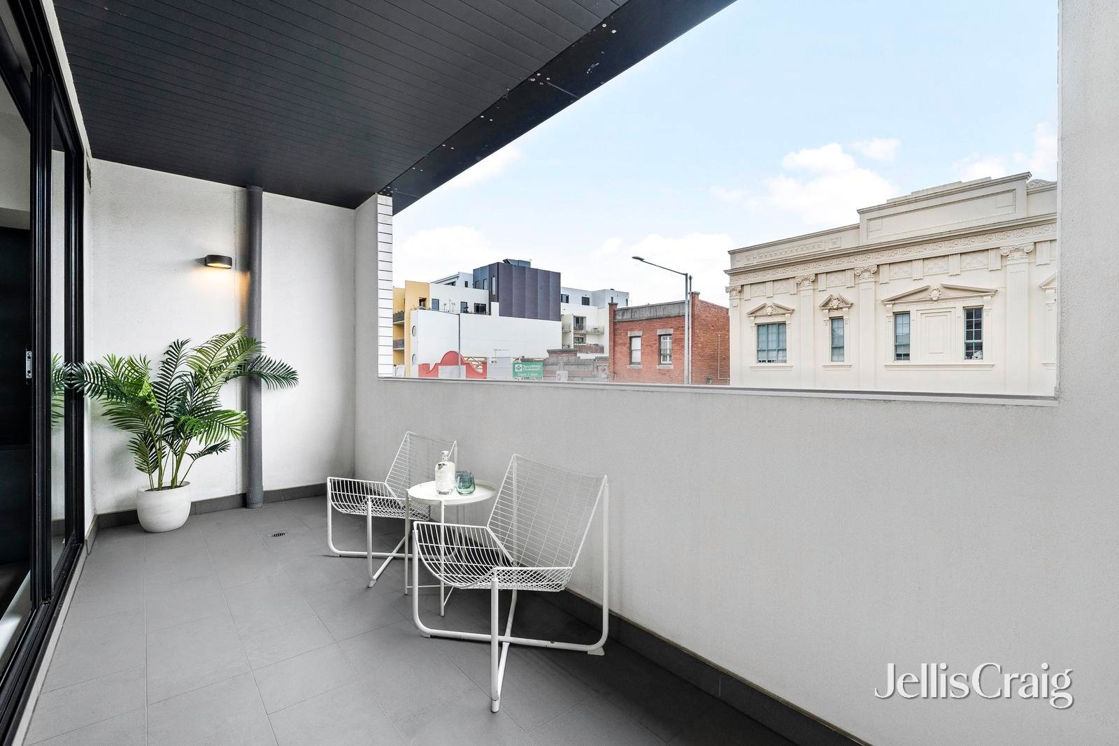101/138 Ormond Road, Elwood image 2