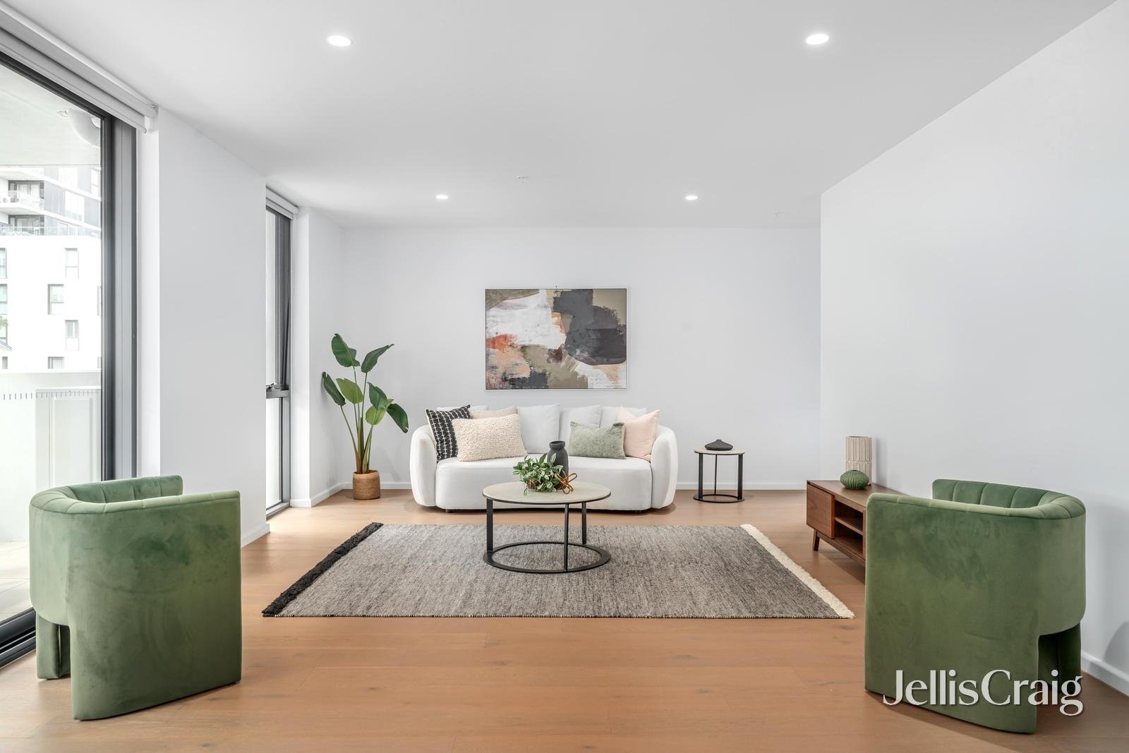 101/14-16 Clay Drive, Doncaster image 2
