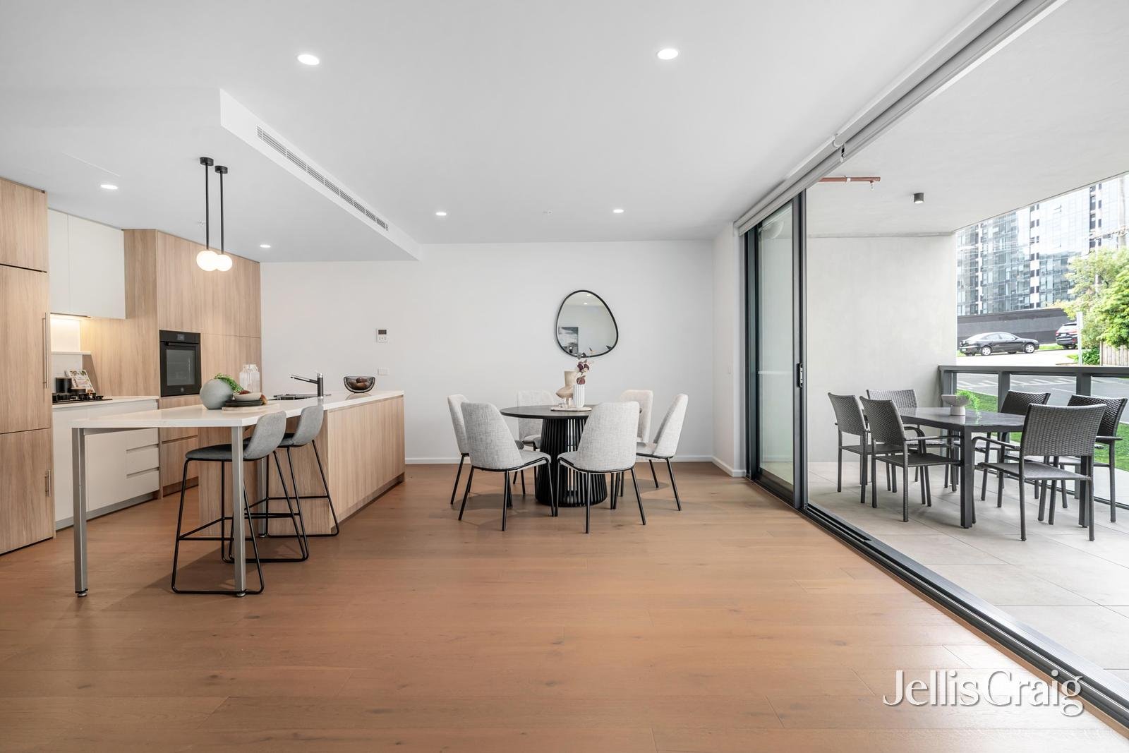101/14-16 Clay Drive, Doncaster image 3