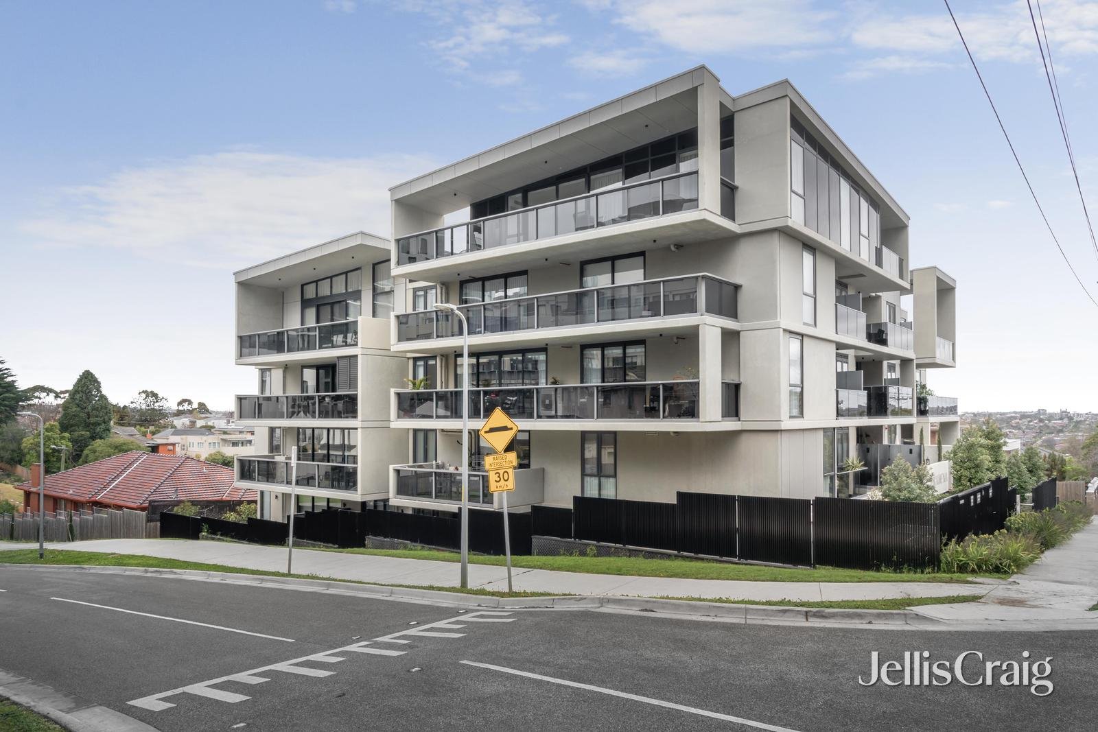 101/14-16 Clay Drive, Doncaster image 10