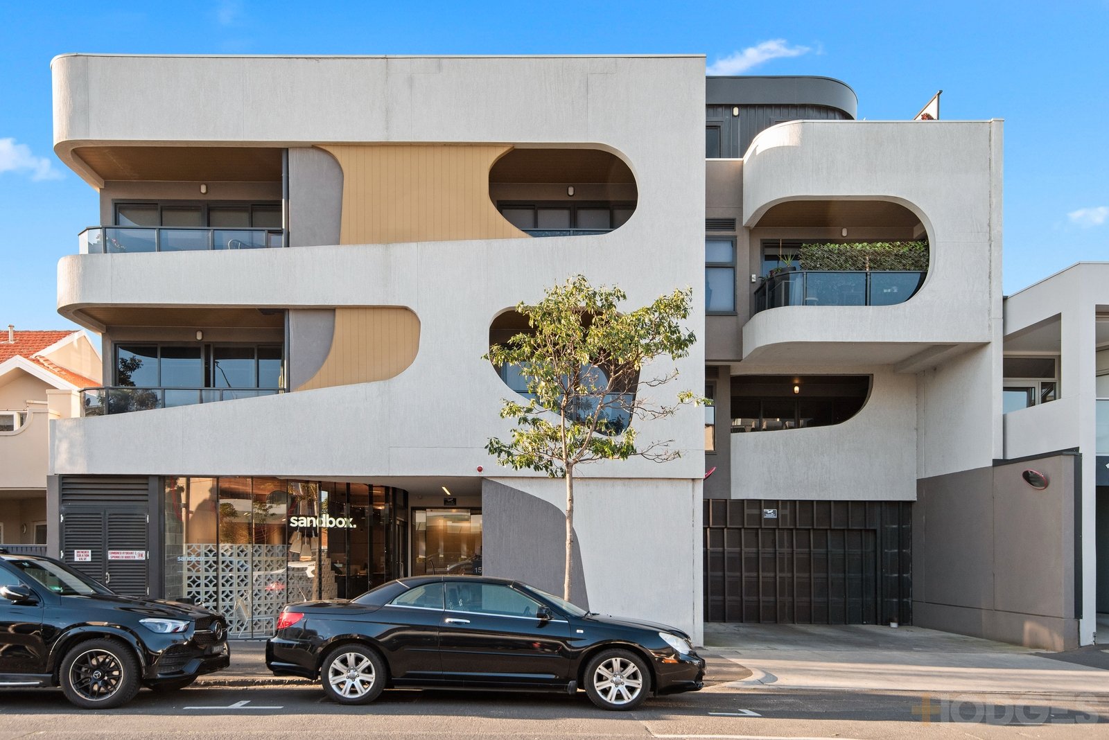 101 / 15 Small Street Hampton