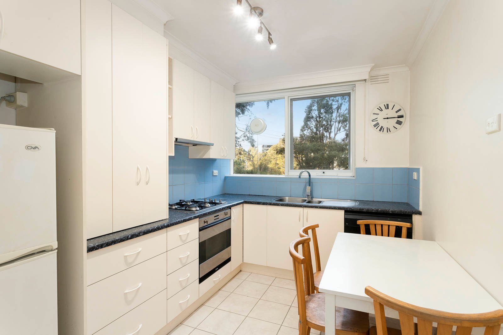 Property Gallery Thumbnail 3