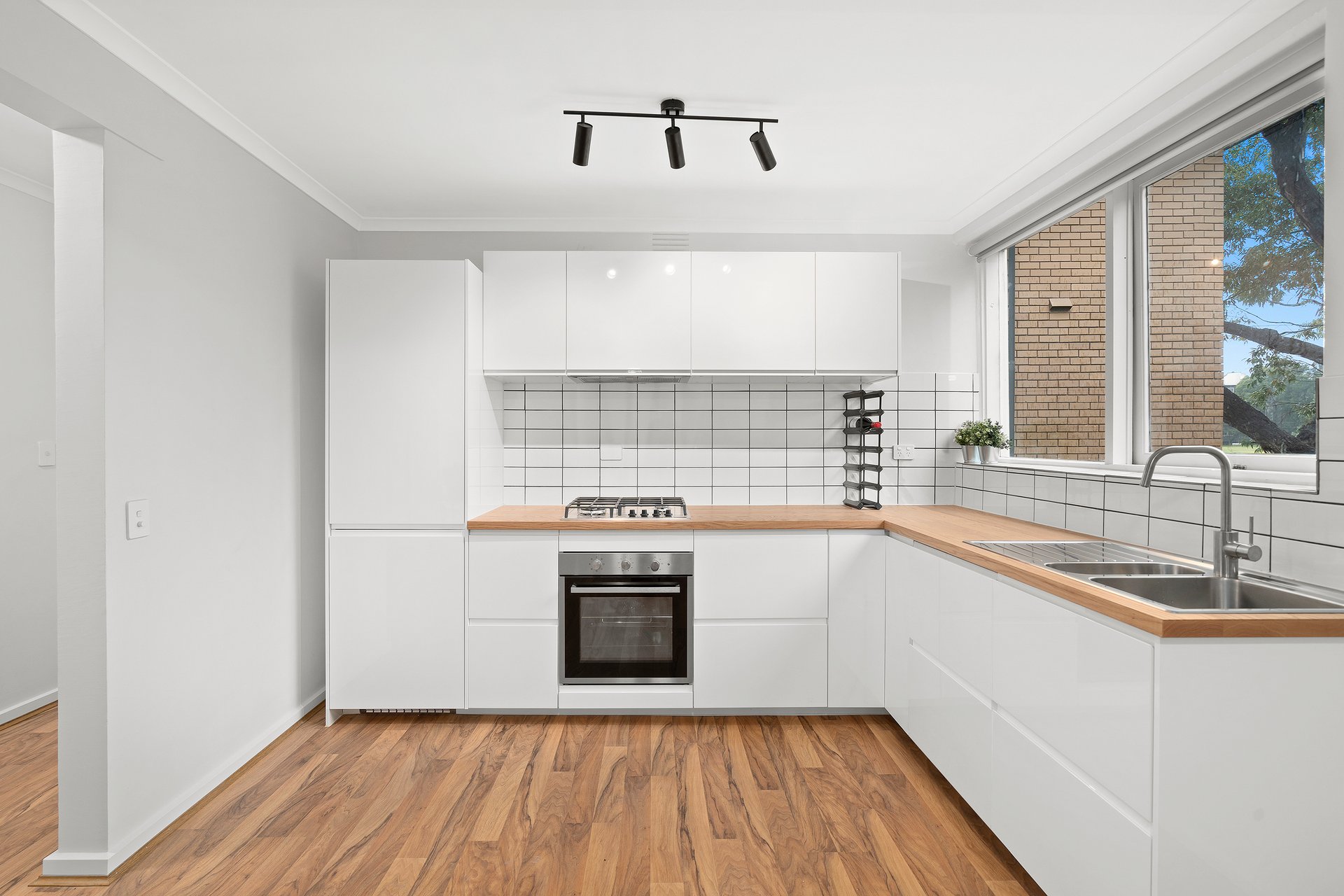 10/12-16 Symonds Street, Hawthorn East image 3