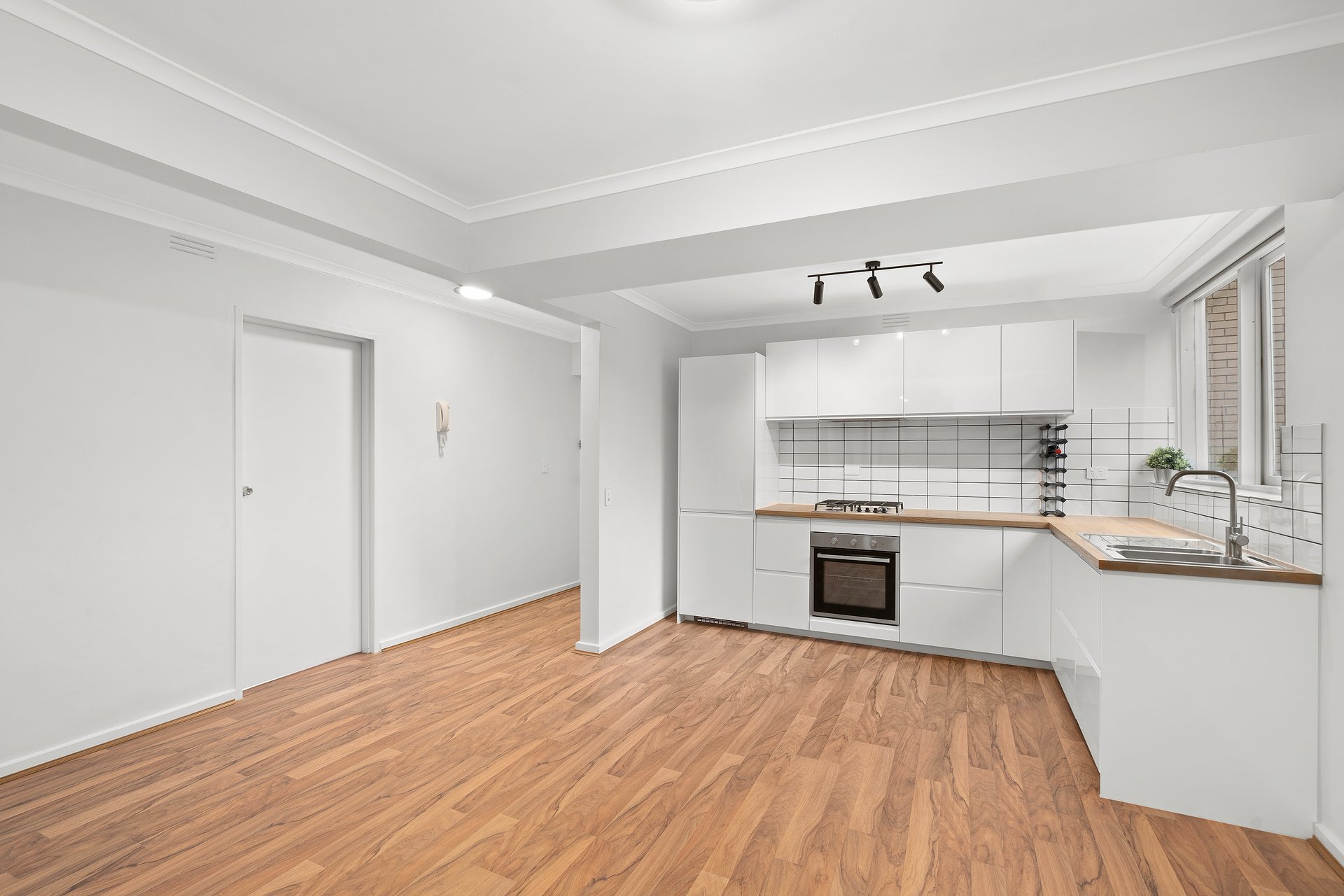 10/12-16 Symonds Street, Hawthorn East image 4