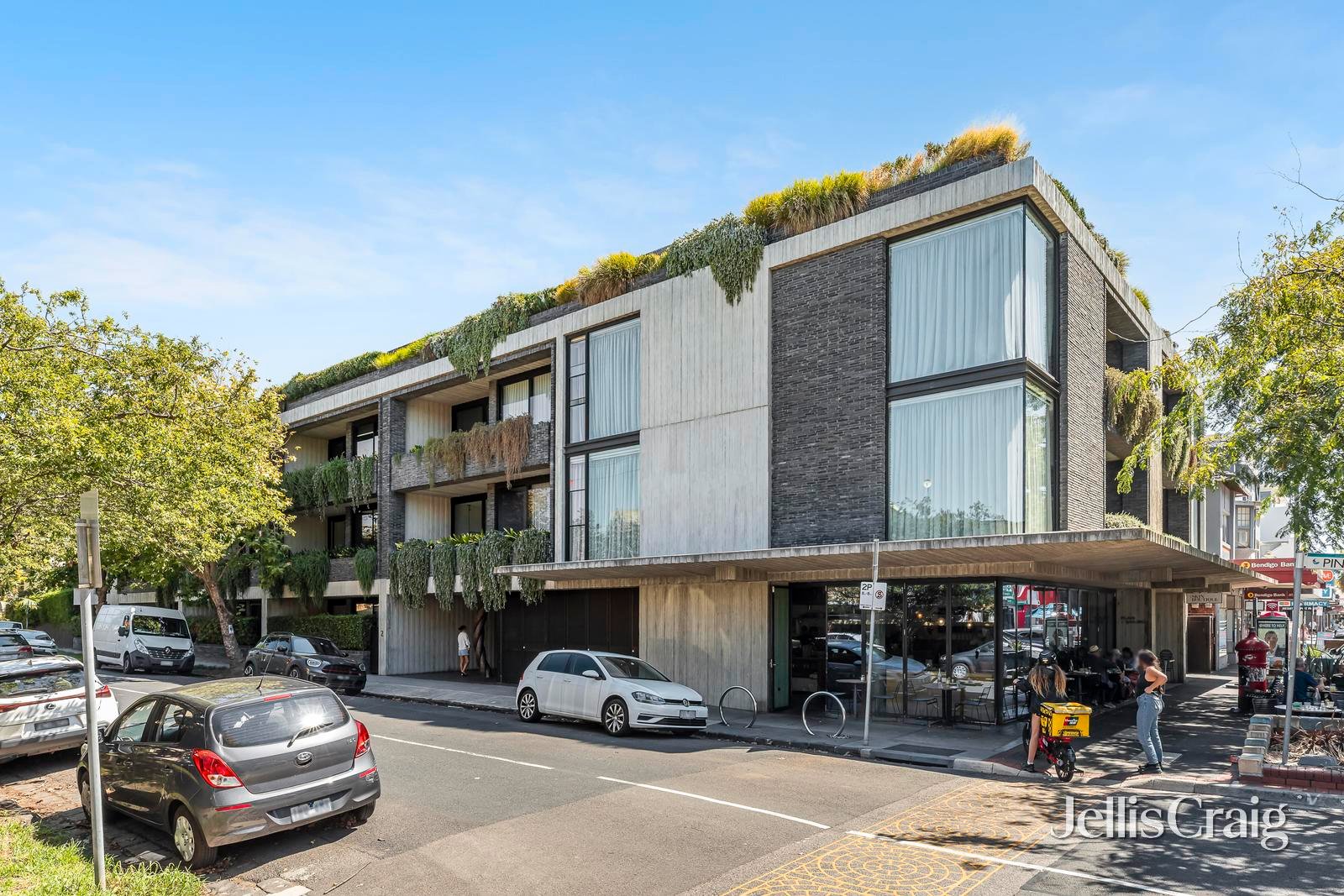 101/2 Pine Avenue, Elwood image 2