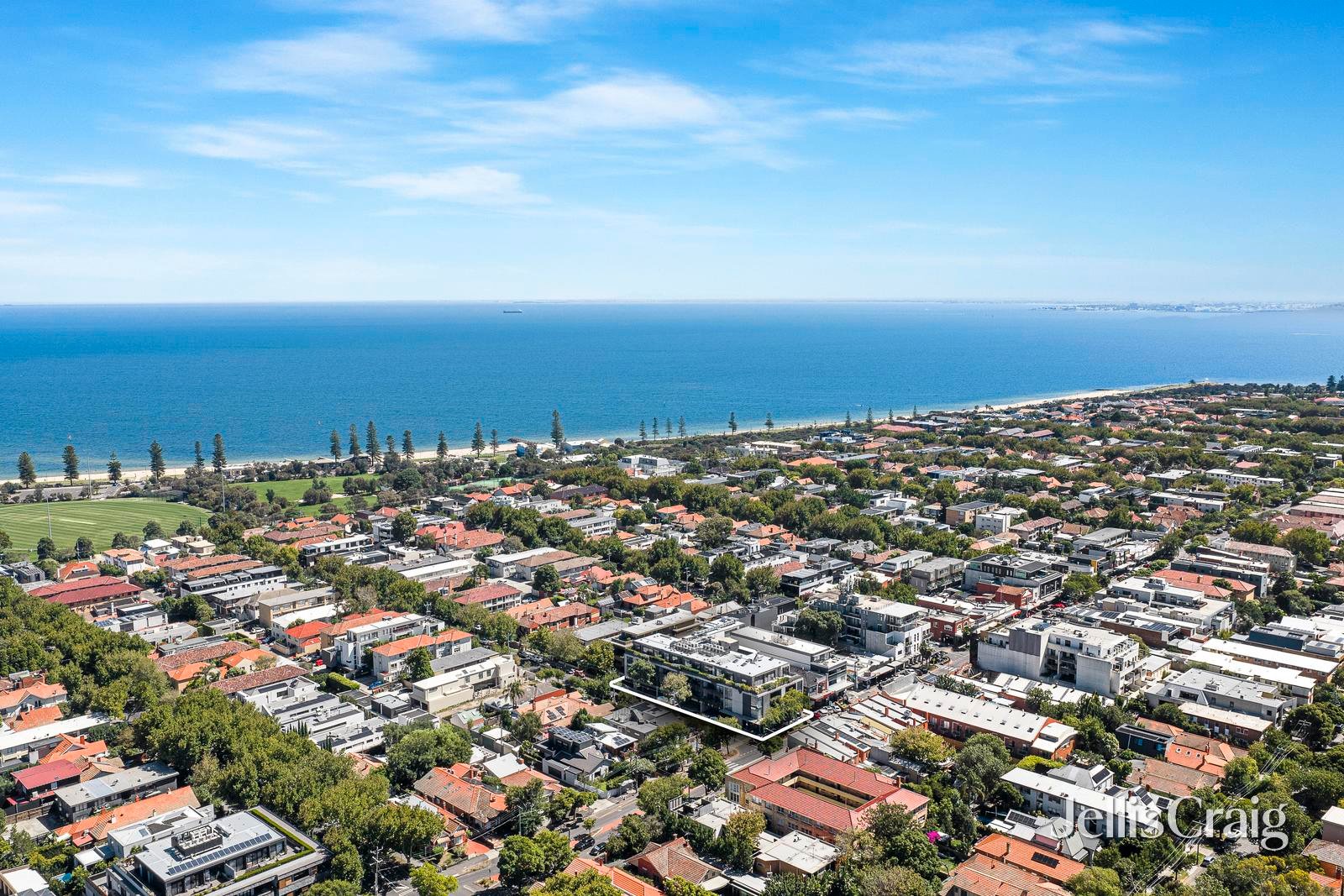 101/2 Pine Avenue, Elwood image 3