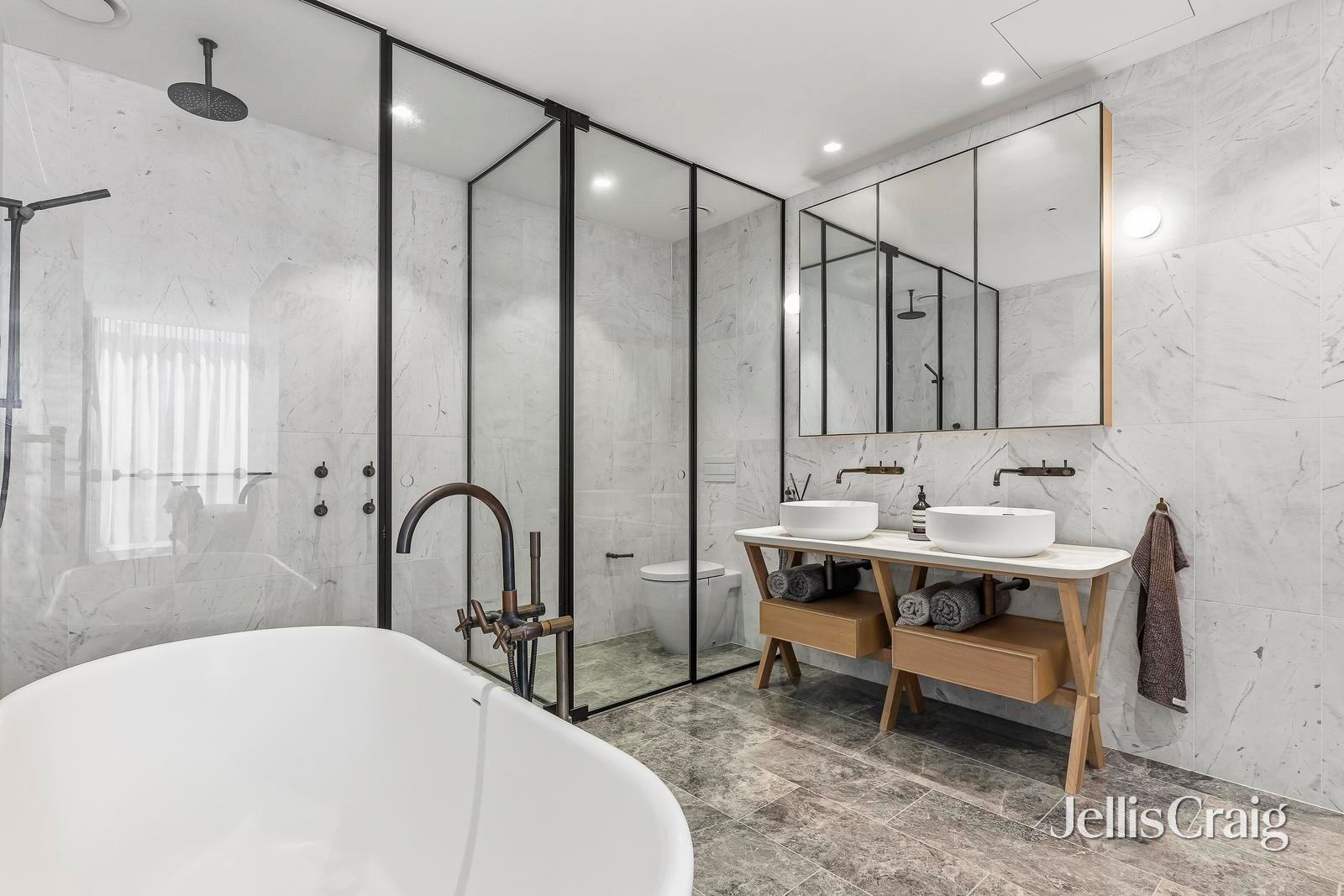 101/2 Pine Avenue, Elwood image 10