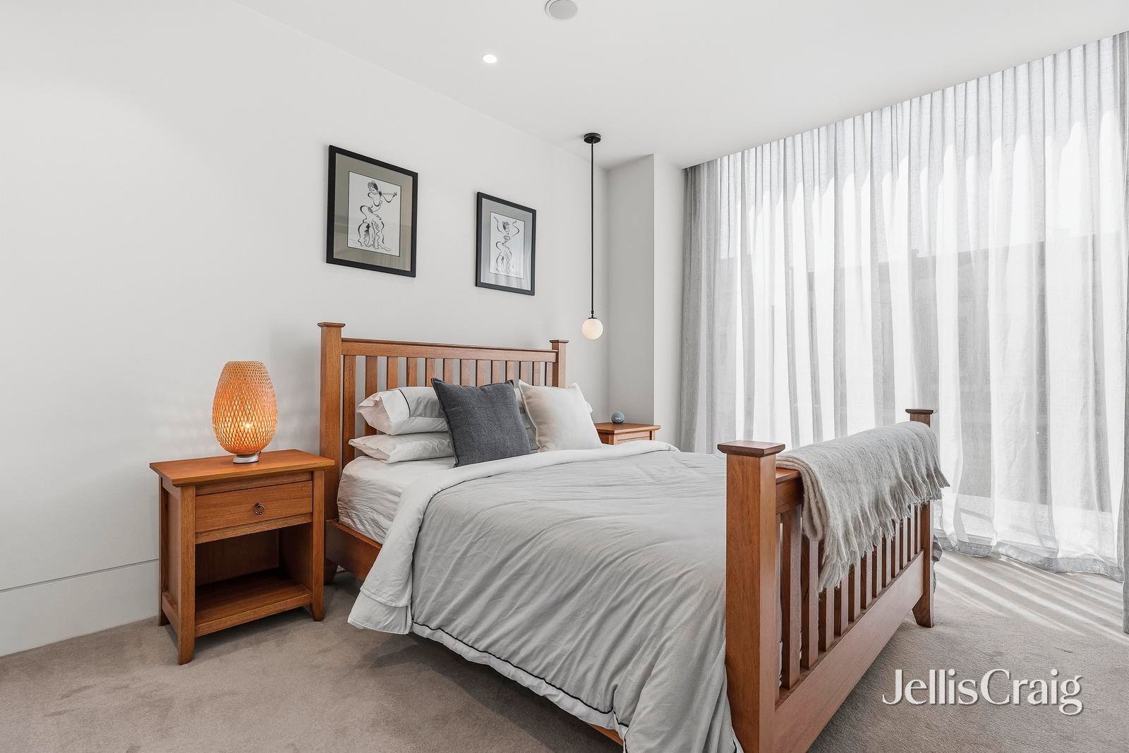 101/2 Pine Avenue, Elwood image 11