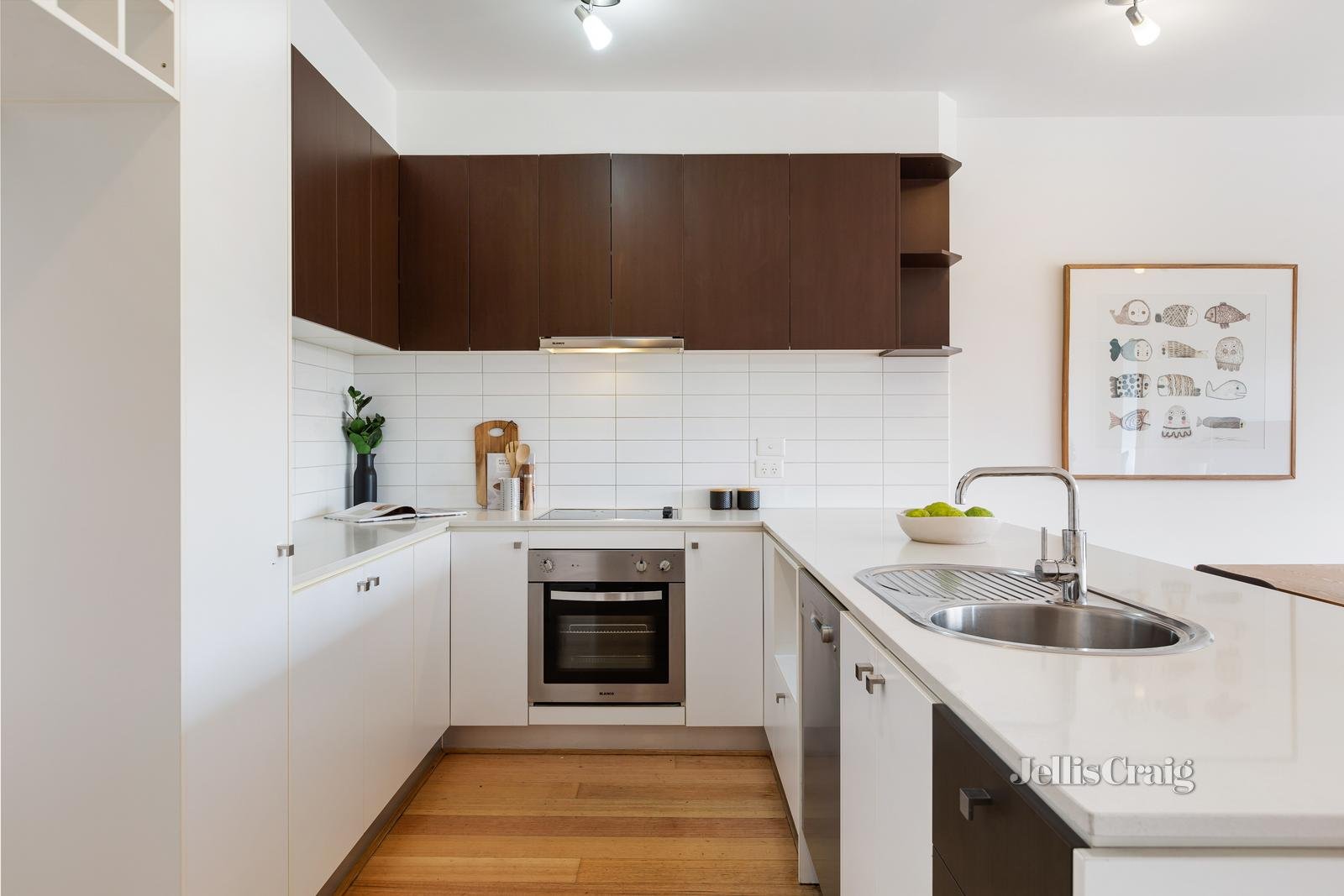 10/120 Patterson Road, Bentleigh image 3