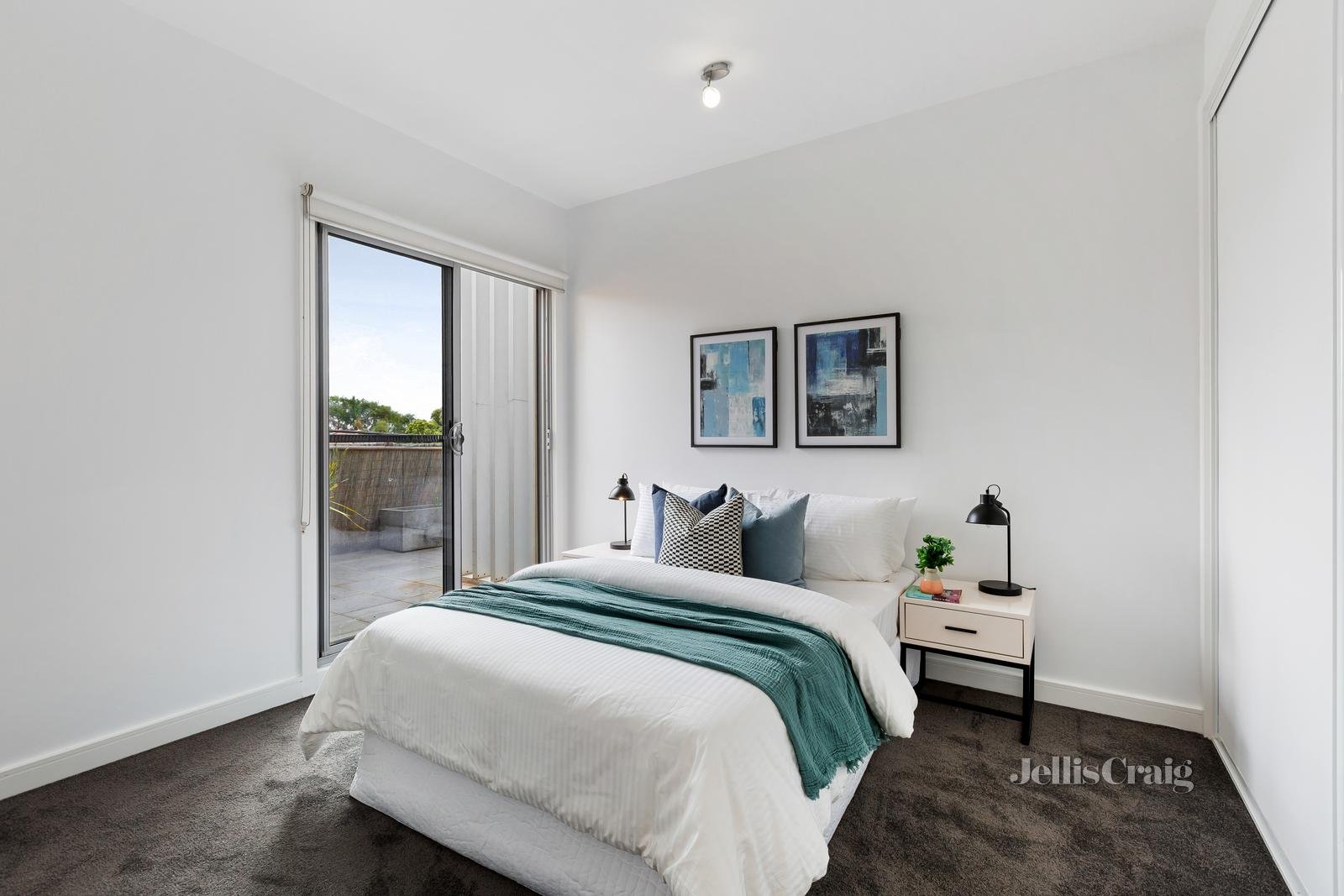 10/120 Patterson Road, Bentleigh image 8