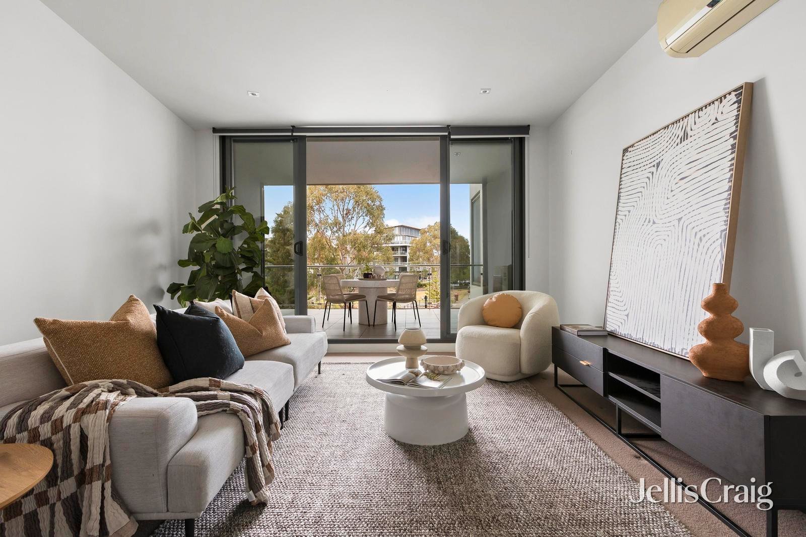 101/20 Pier Lane, Maribyrnong image 2