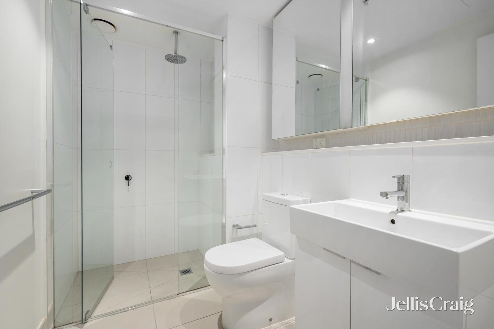 101/20 Queen Street, Blackburn image 5