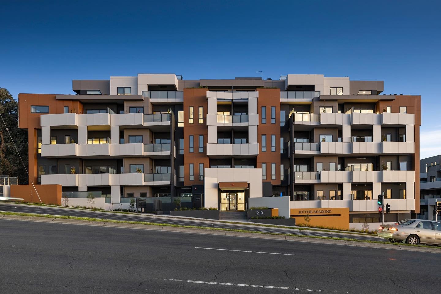 Property Gallery - Main Image