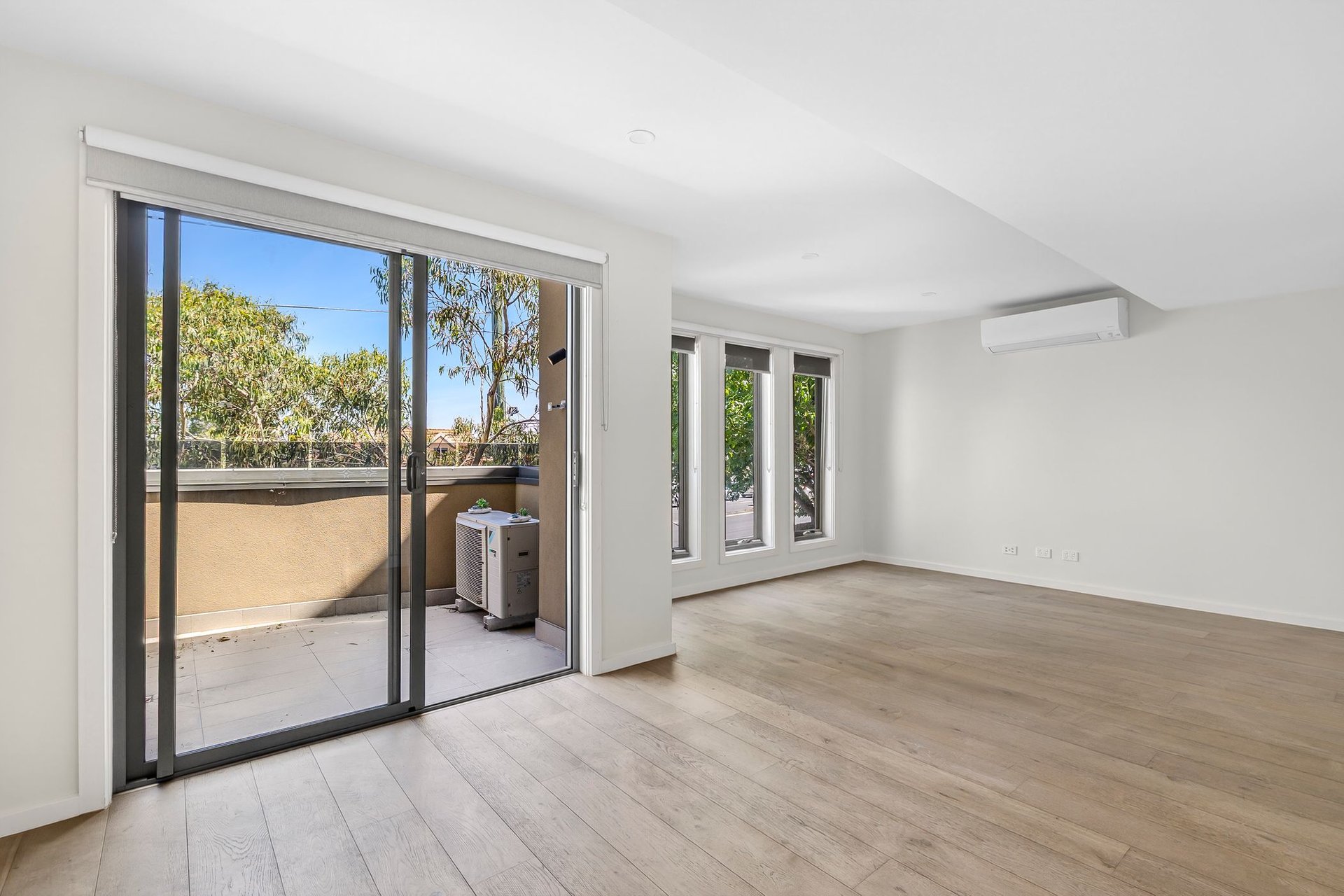 101/214 Warrigal Road, Oakleigh South, VIC 3167