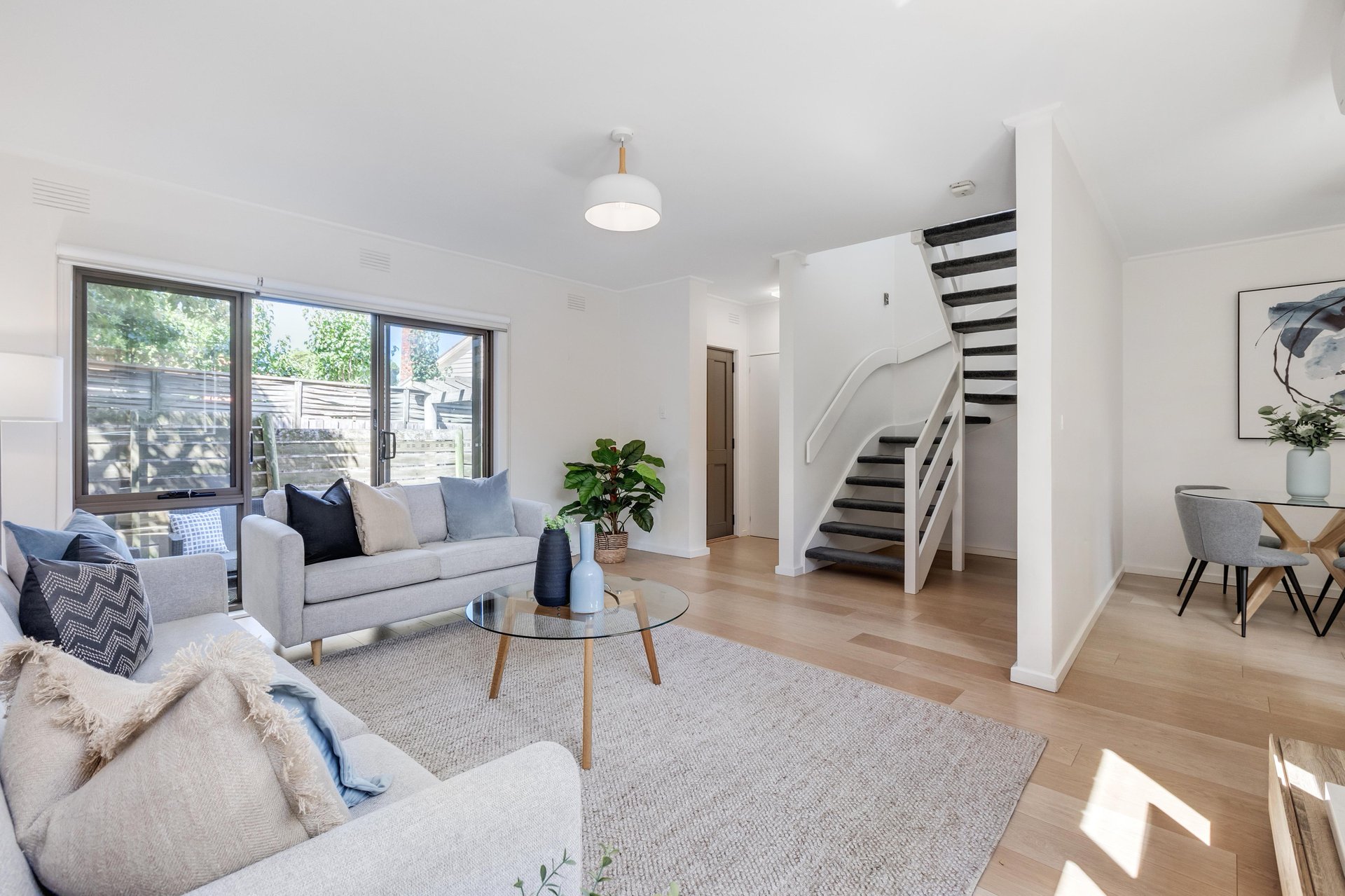 10/122-126 Milton Parade, Glen Iris image 2