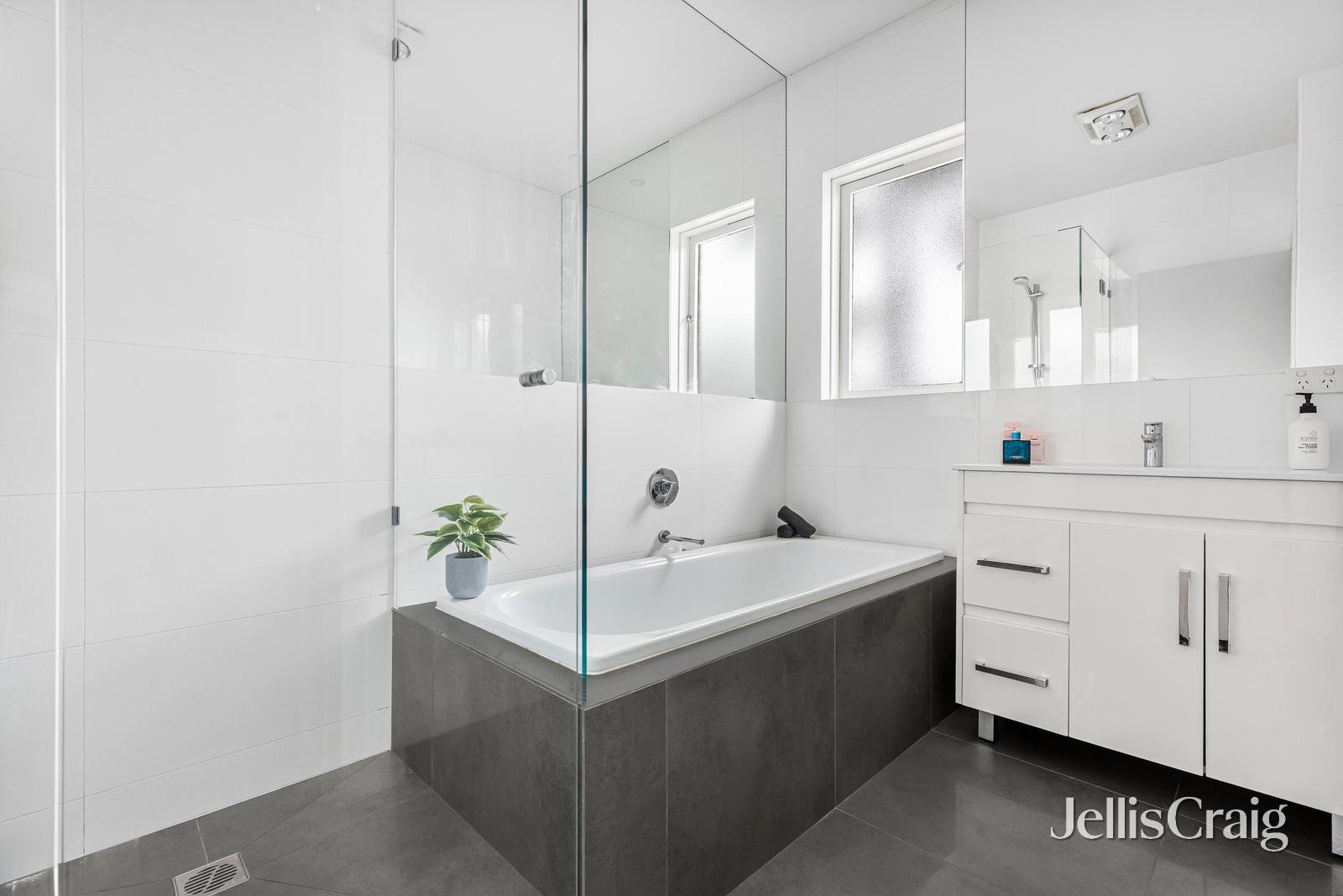 10/123 Dendy Street, Brighton East image 8