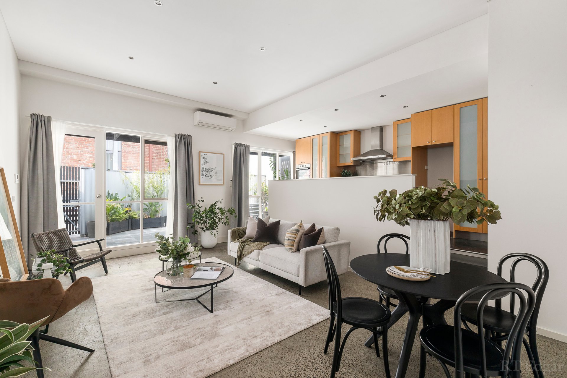 Property Gallery - Main Image