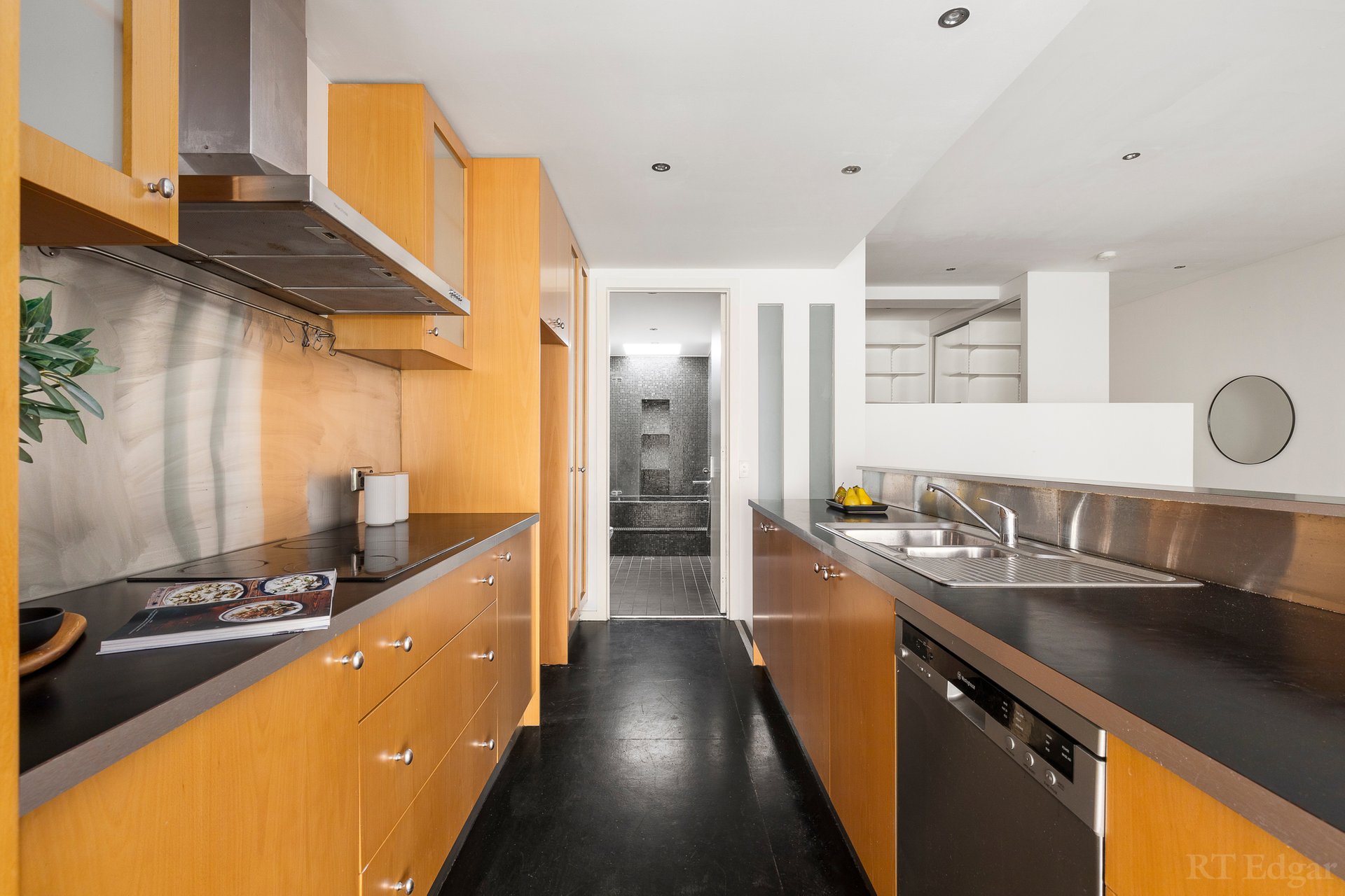 Property Gallery Thumbnail 4