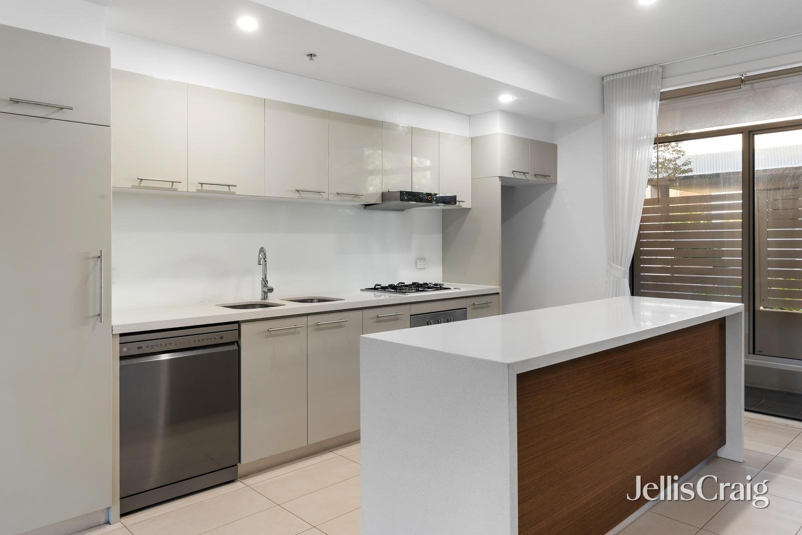 10/1245 Burke Road, Kew image 3