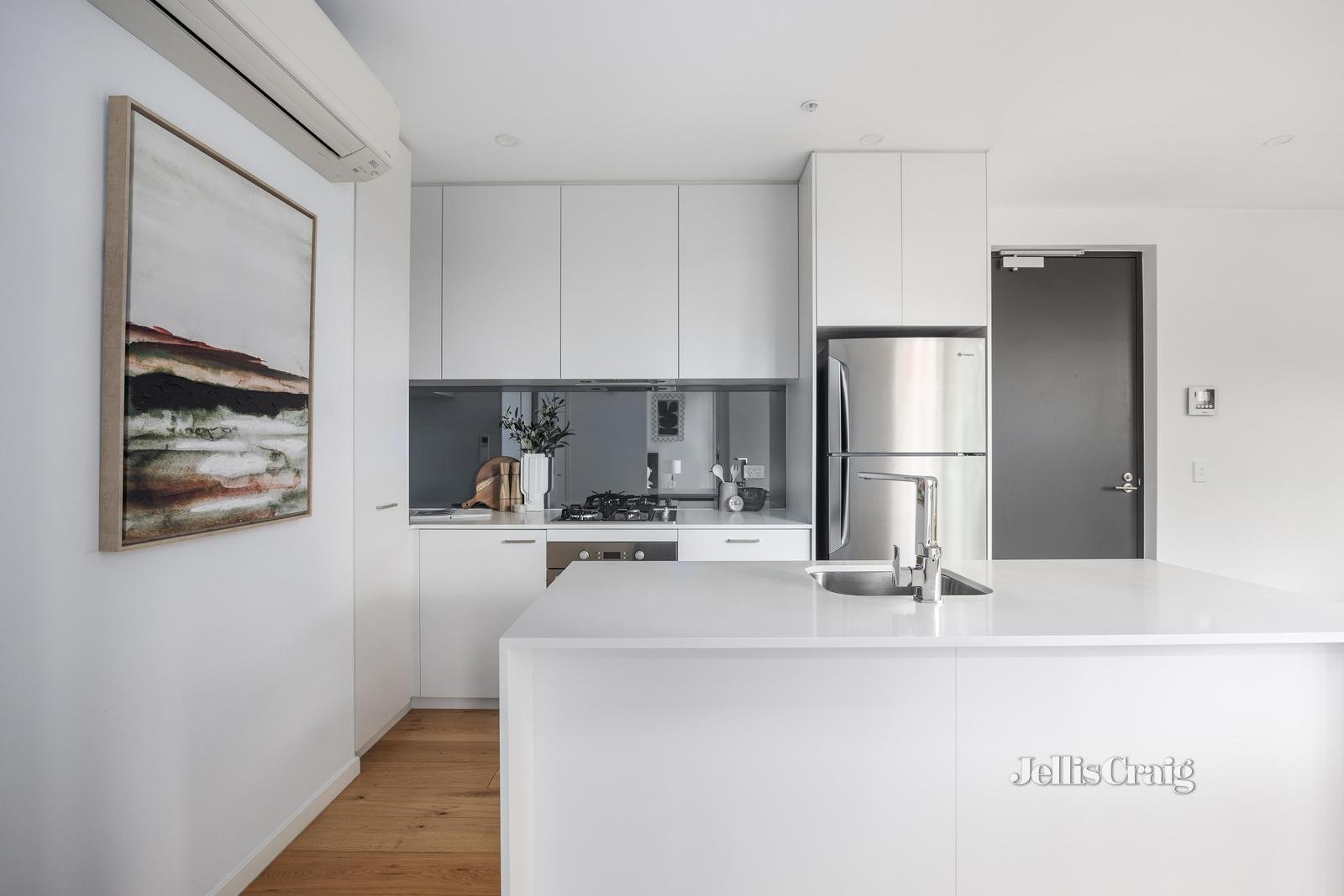 101/25 Pryor Street, Eltham image 5