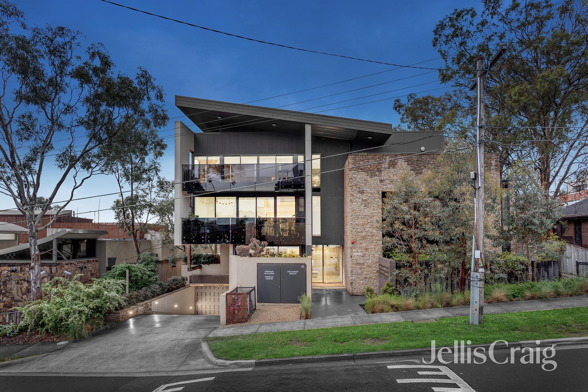 101/25 Pryor Street, Eltham image 1
